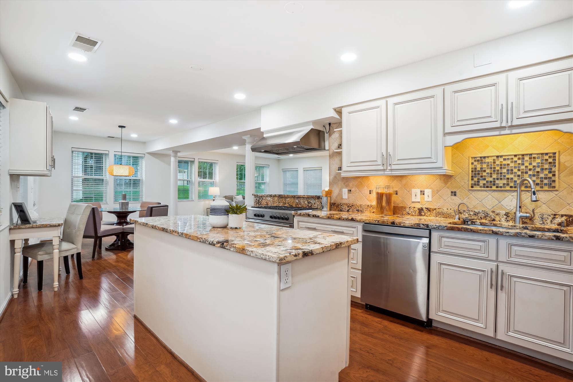 VIENNA WOODS - Residential Lease