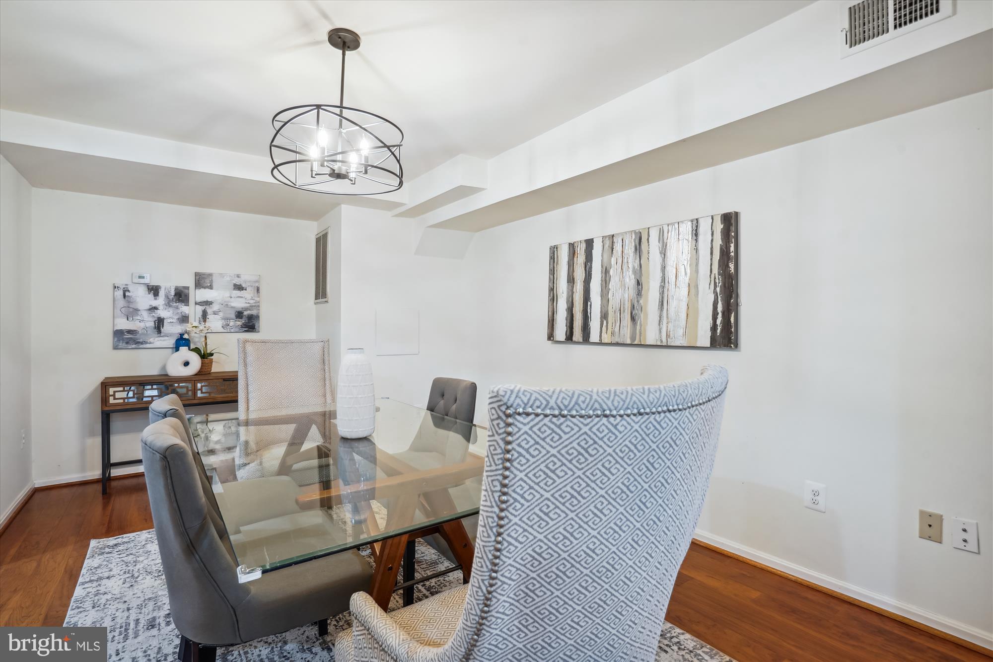 VIENNA WOODS - Residential Lease