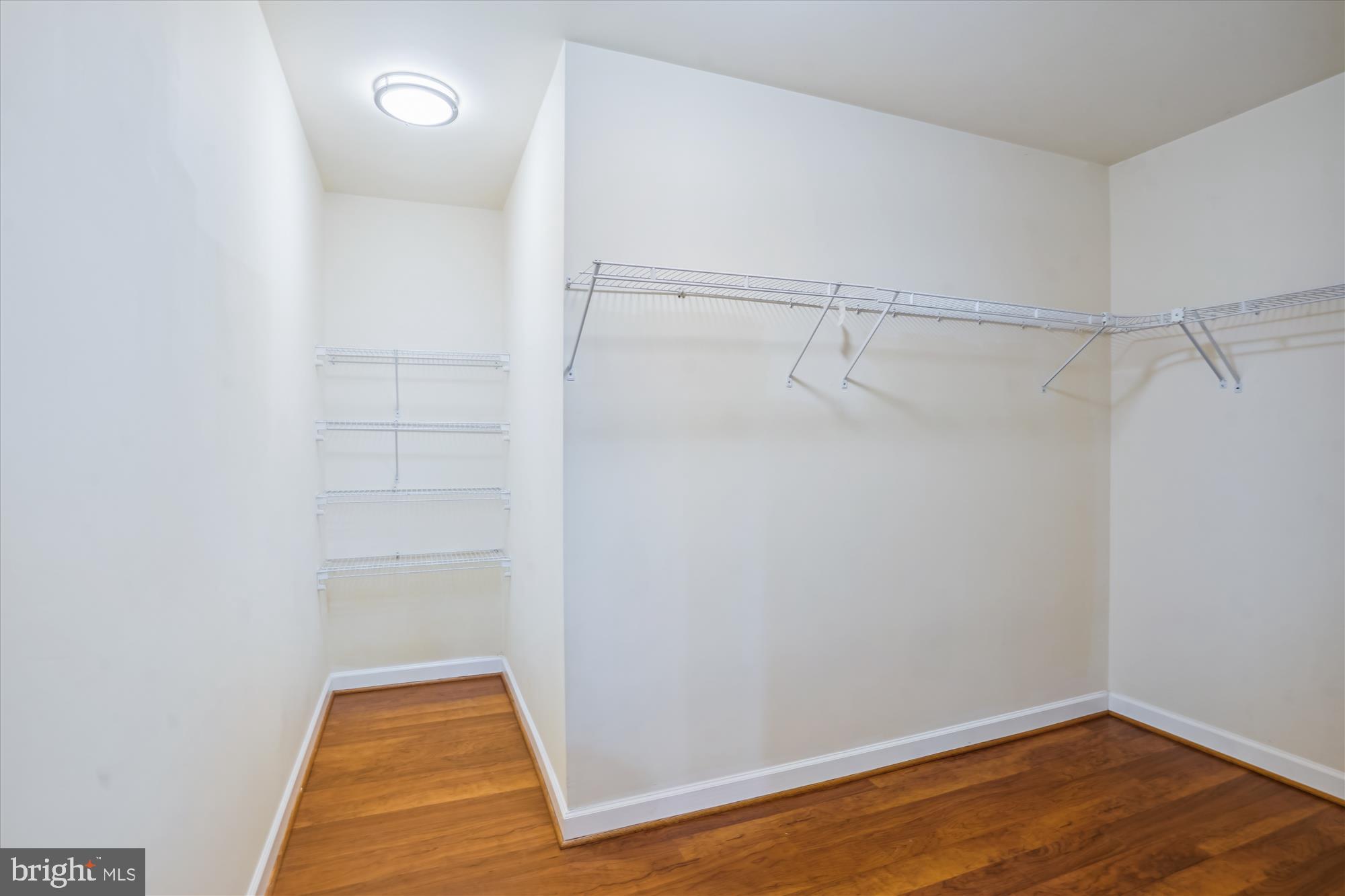 VIENNA WOODS - Residential Lease