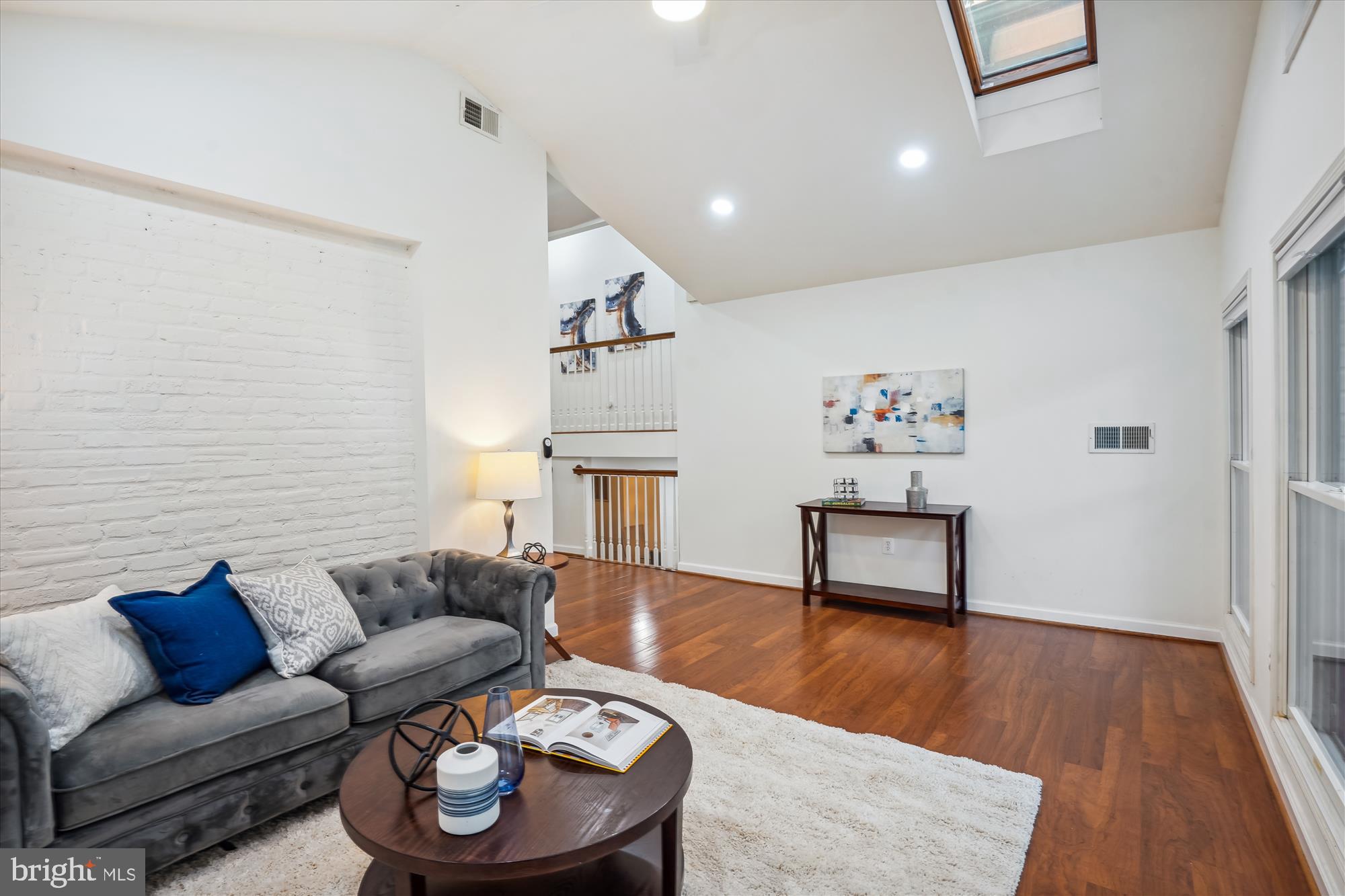 VIENNA WOODS - Residential Lease