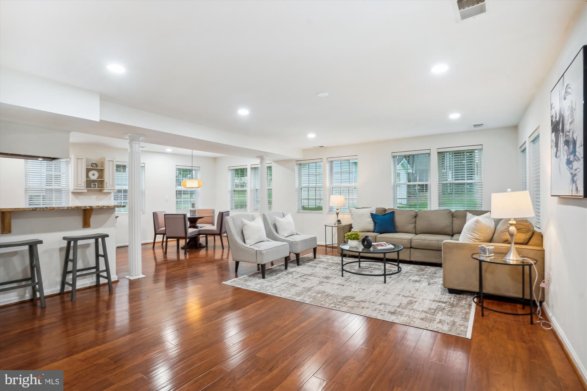 VIENNA WOODS - Residential Lease