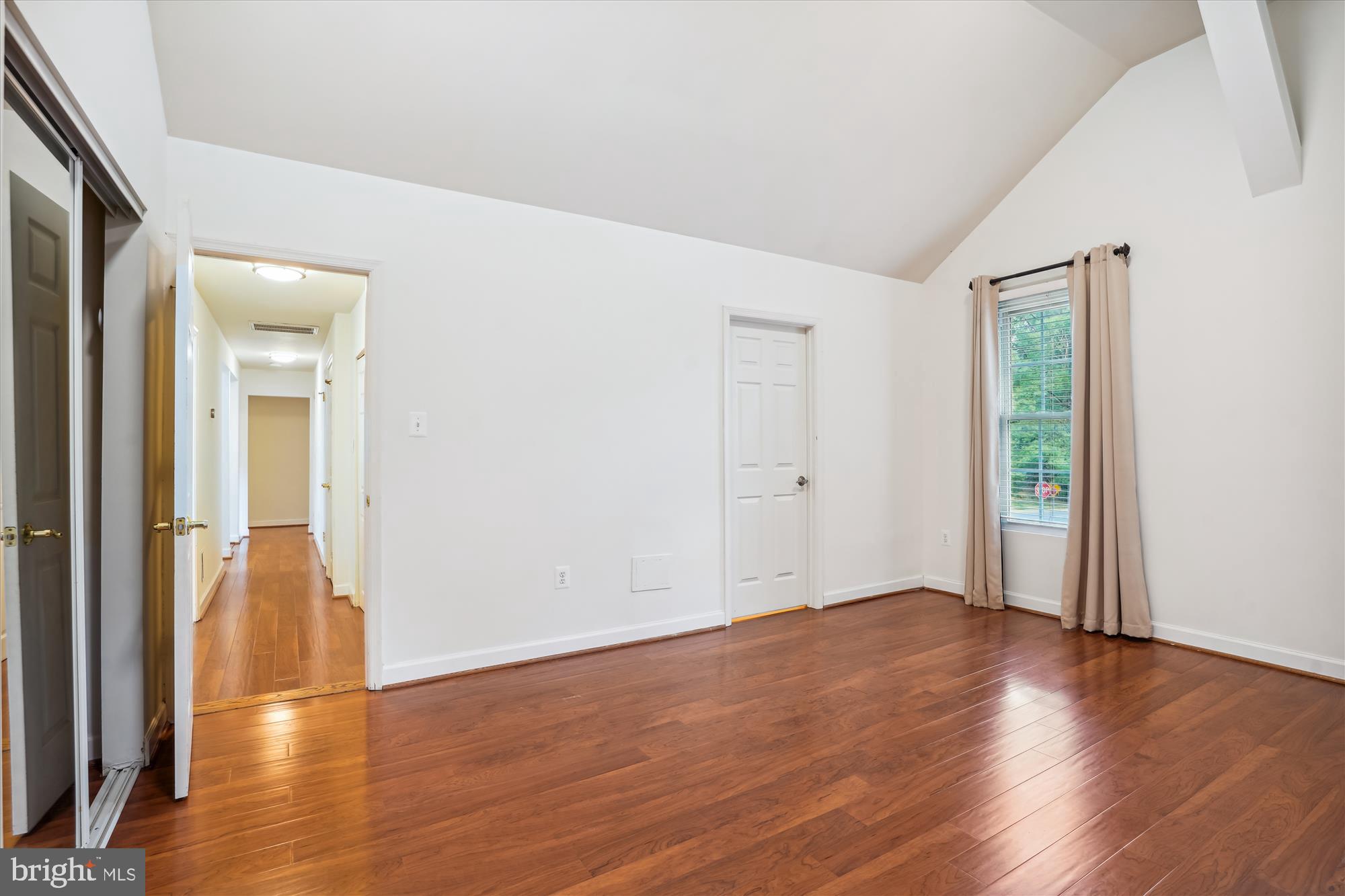 VIENNA WOODS - Residential Lease