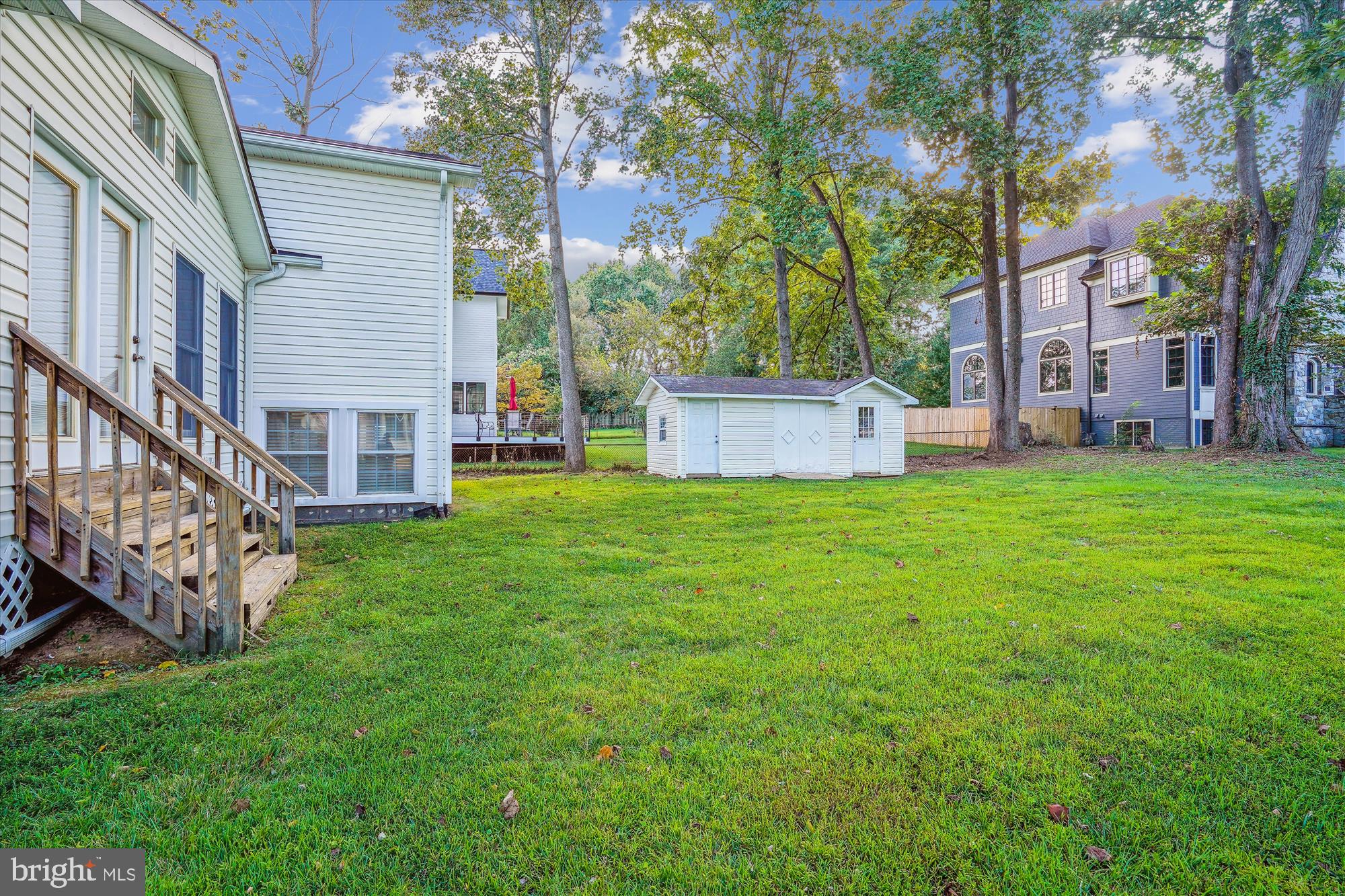 VIENNA WOODS - Residential Lease