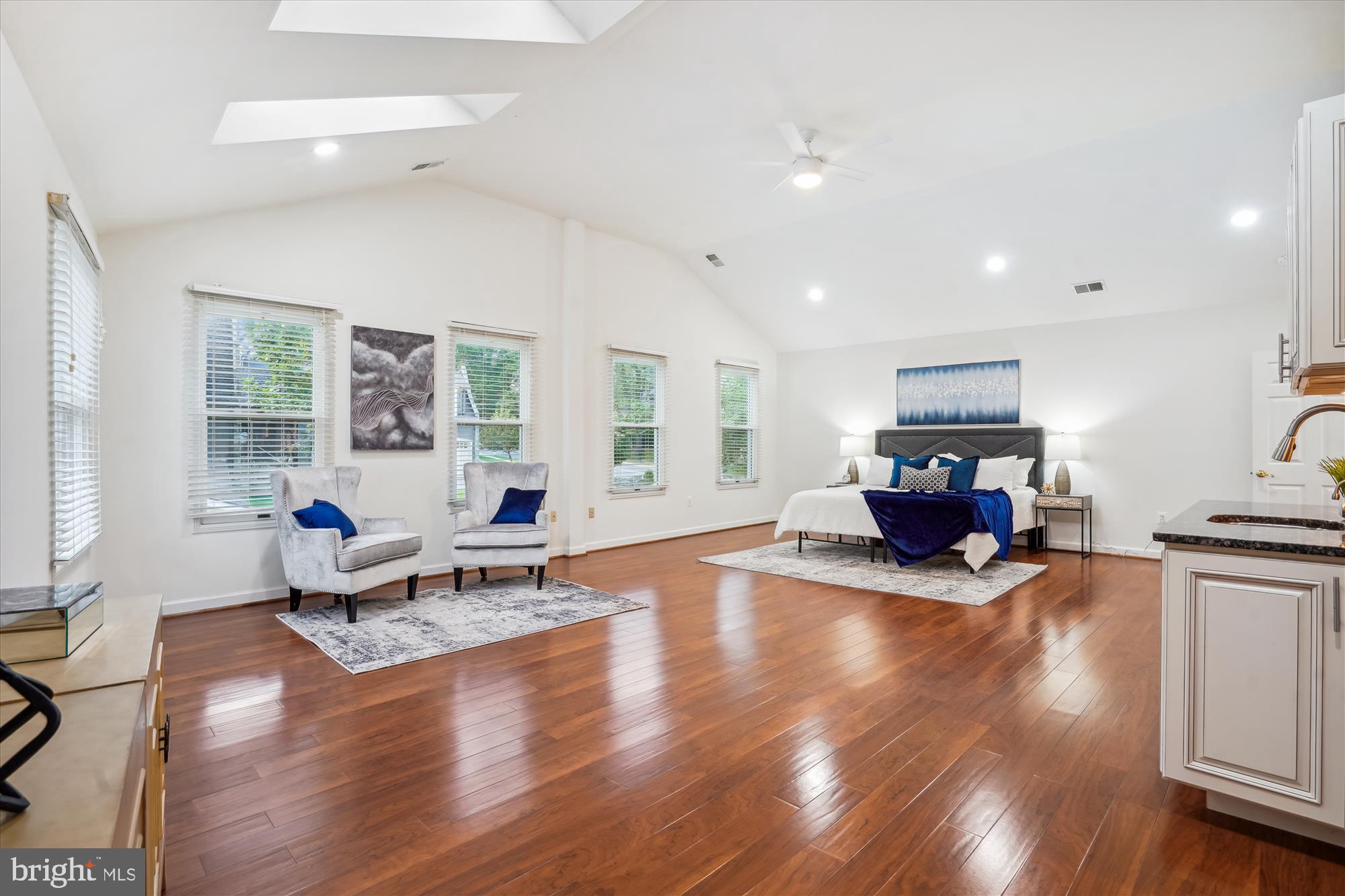 VIENNA WOODS - Residential Lease