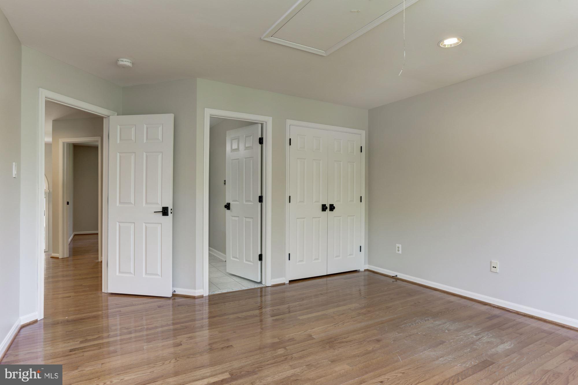 VILLAGE OF HICKORY RIDGE - Residential