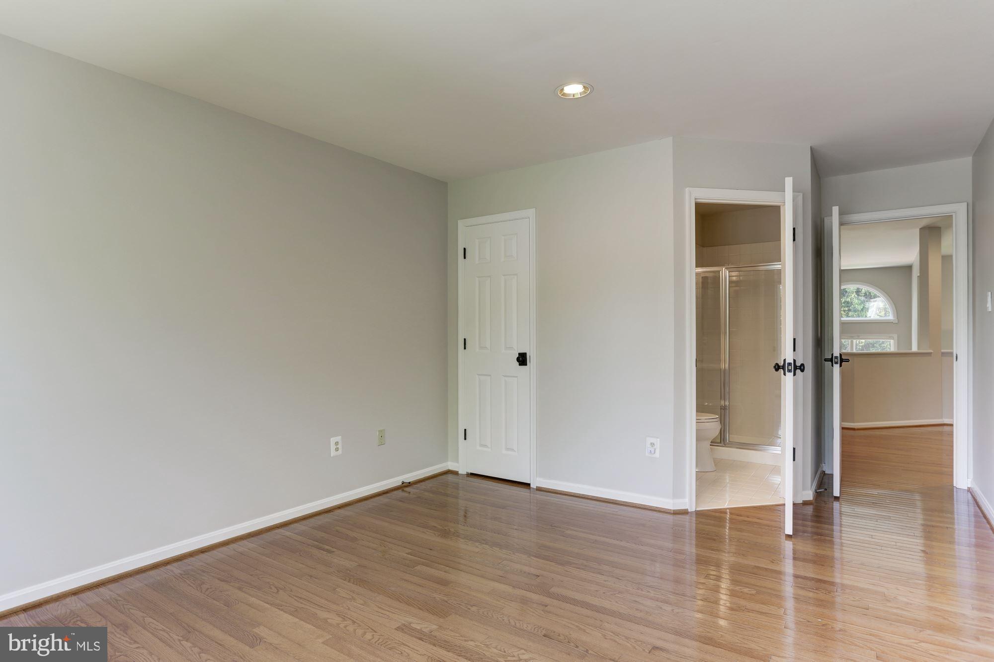 VILLAGE OF HICKORY RIDGE - Residential