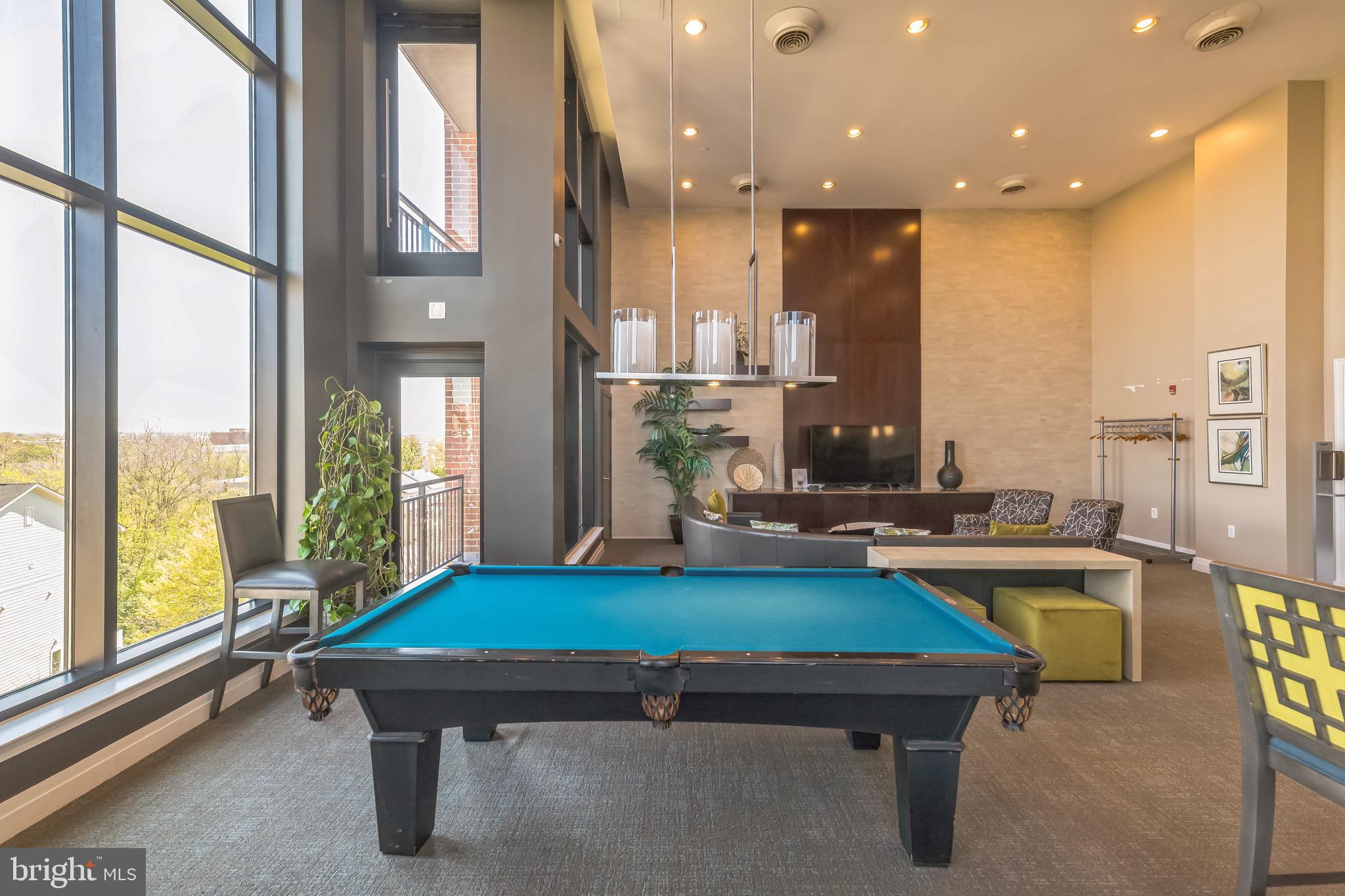 MIDTOWN ALEXANDRIA STATION CONDOMINIUM - Residential Lease