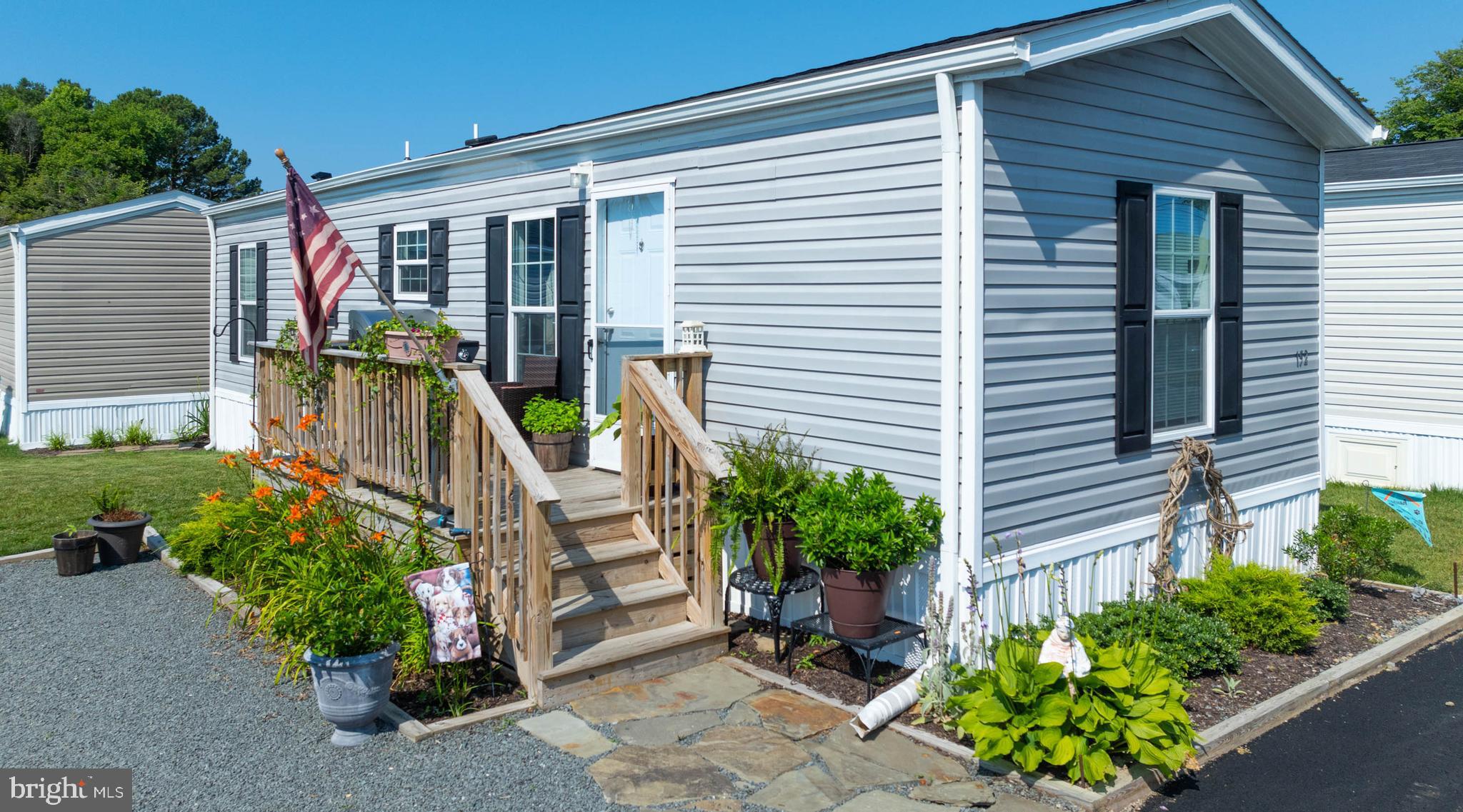 SALT LIFE PARK LLC - Residential