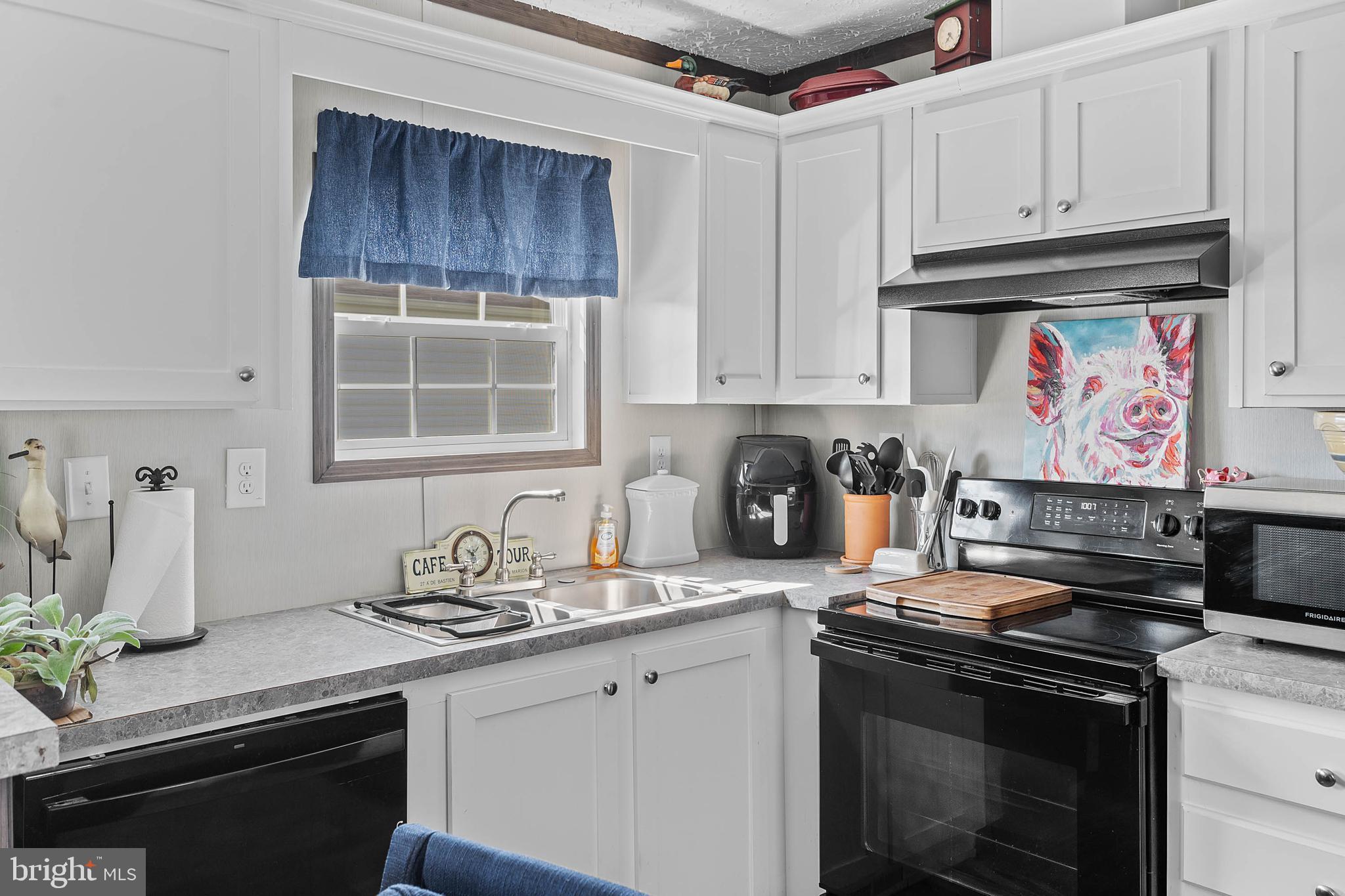 SALT LIFE PARK LLC - Residential