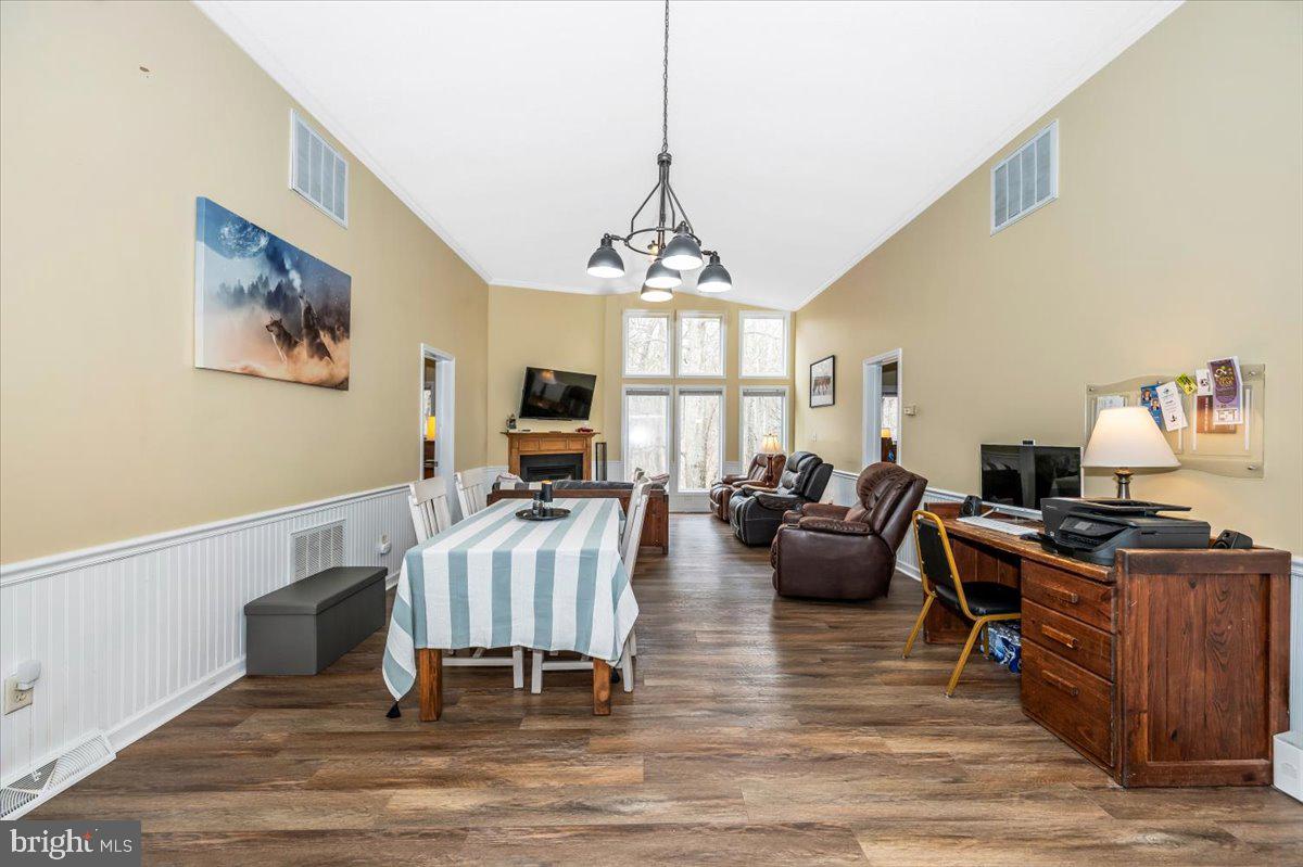 THE WOODS - Residential