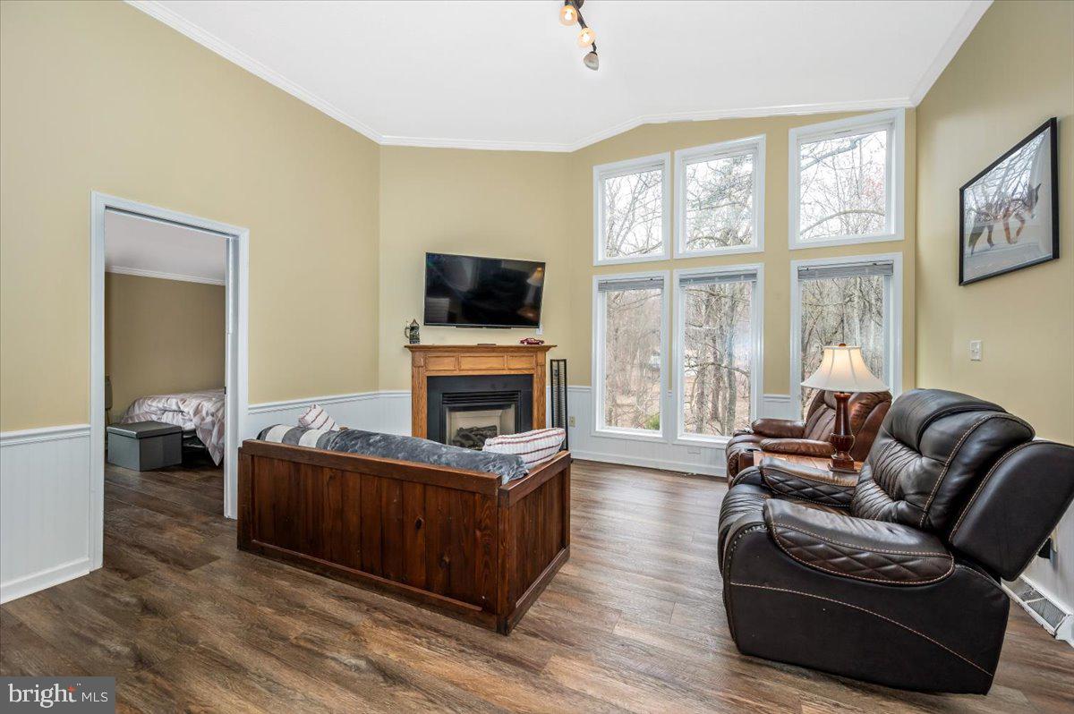 THE WOODS - Residential