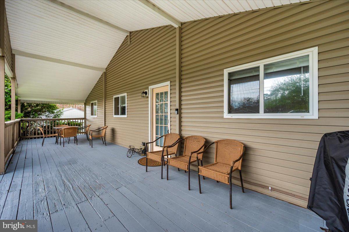 17 CANADA GOOSE LANE