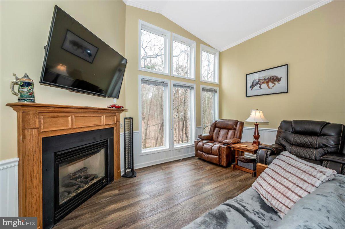 THE WOODS - Residential