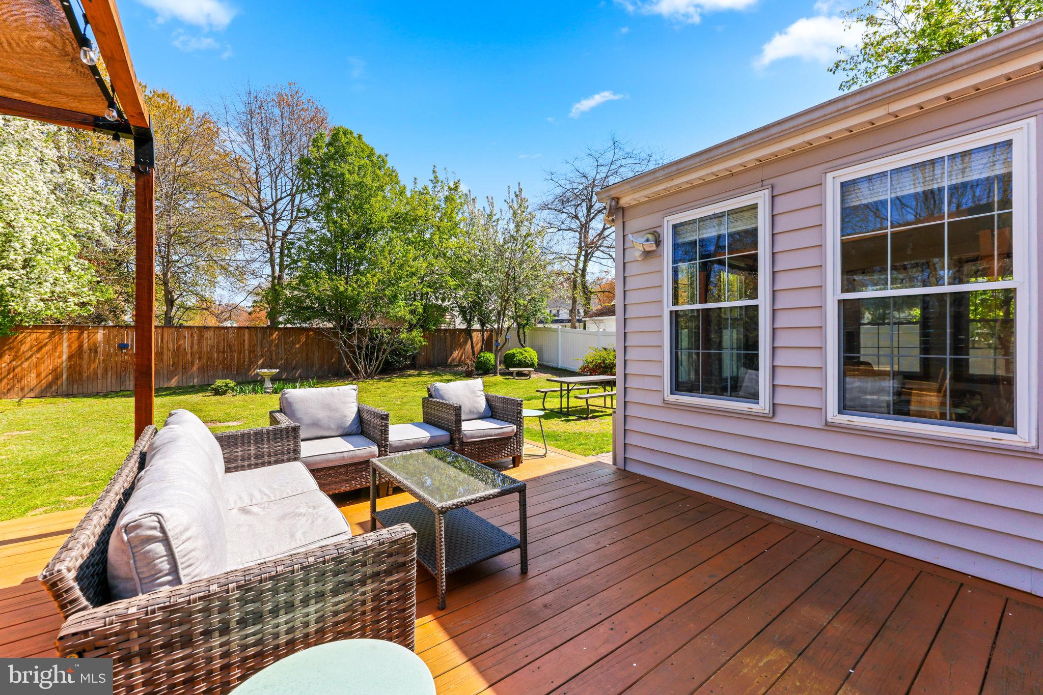 FOX CHASE - Residential