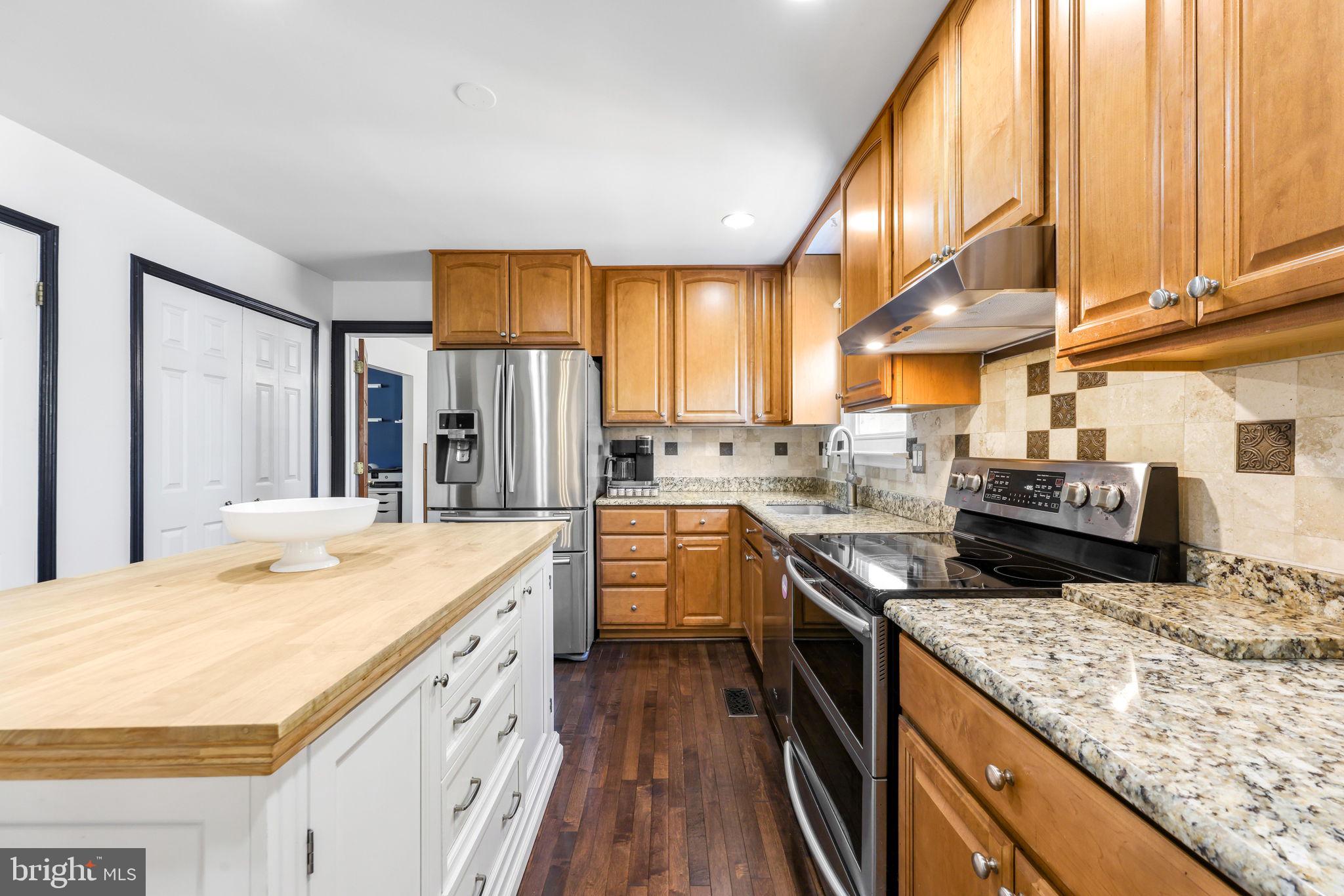 FOX CHASE - Residential