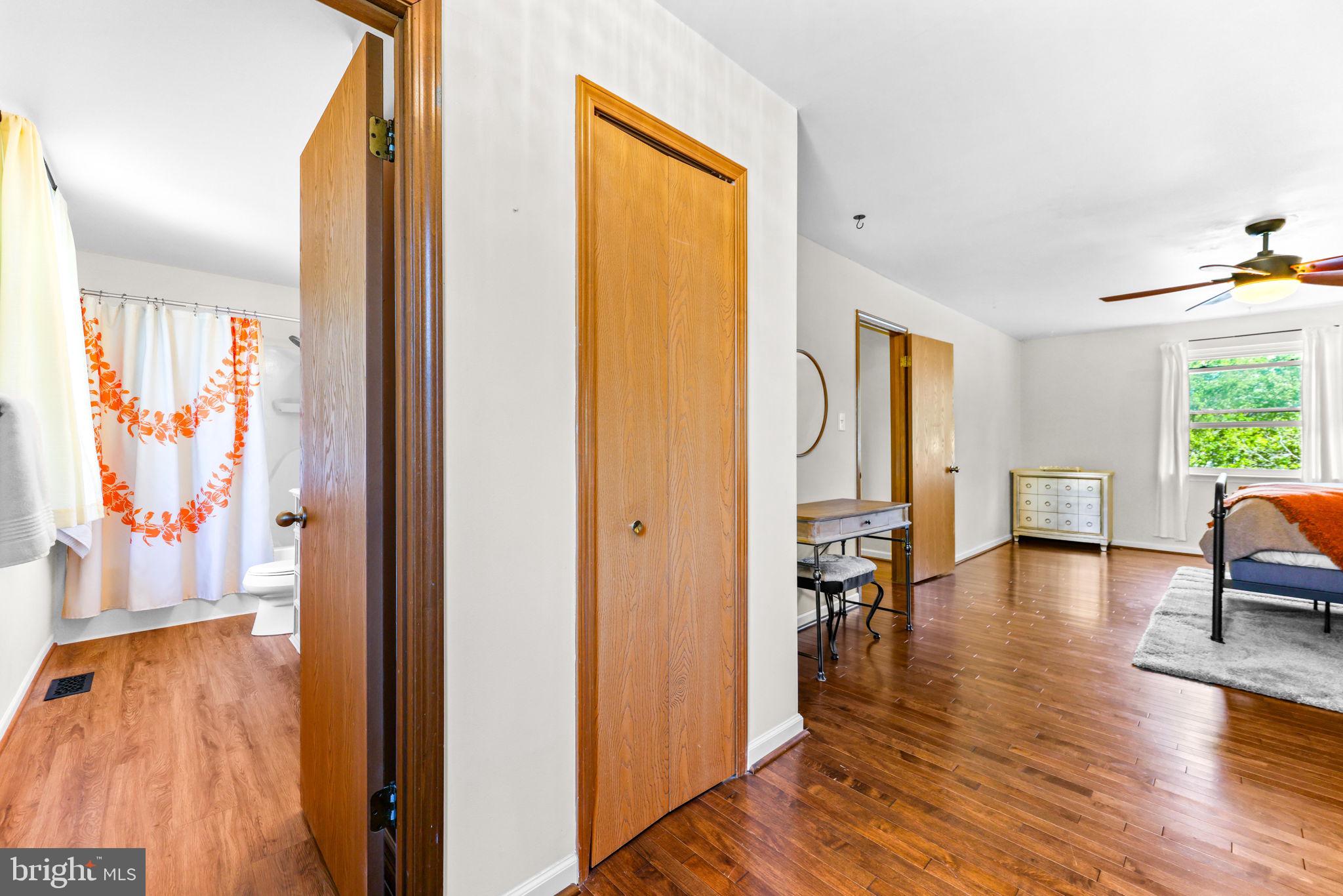 FOX CHASE - Residential