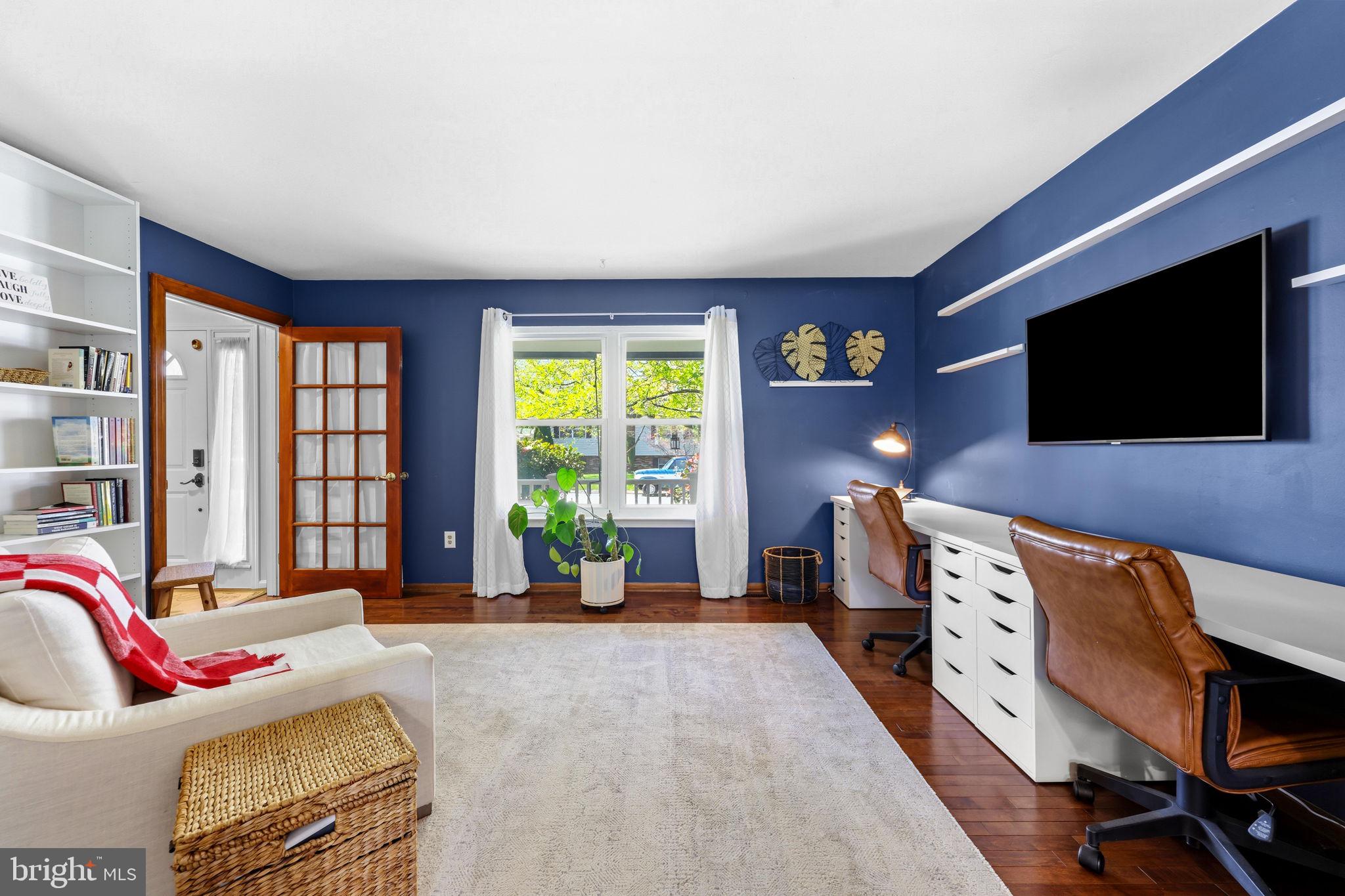 FOX CHASE - Residential