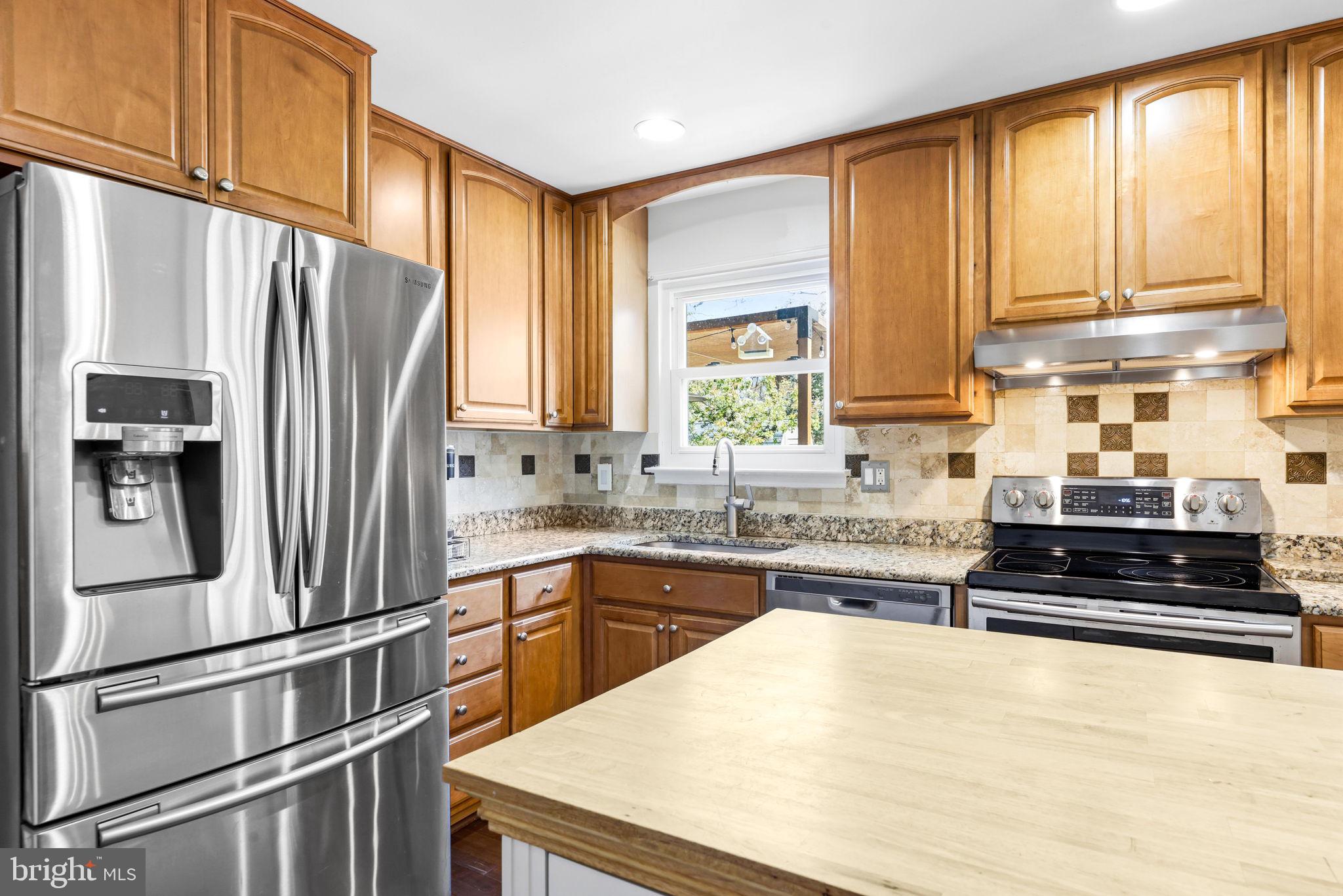 FOX CHASE - Residential