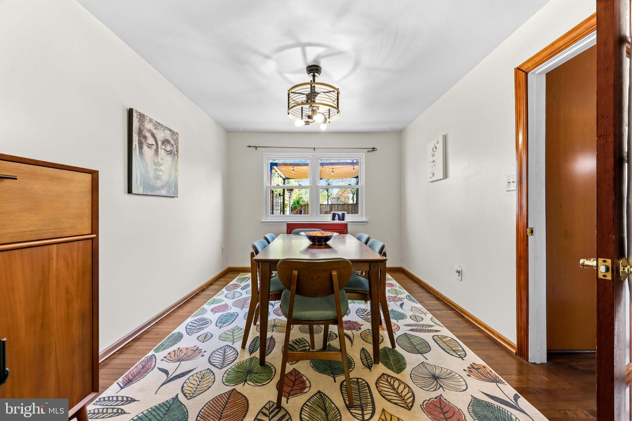 FOX CHASE - Residential