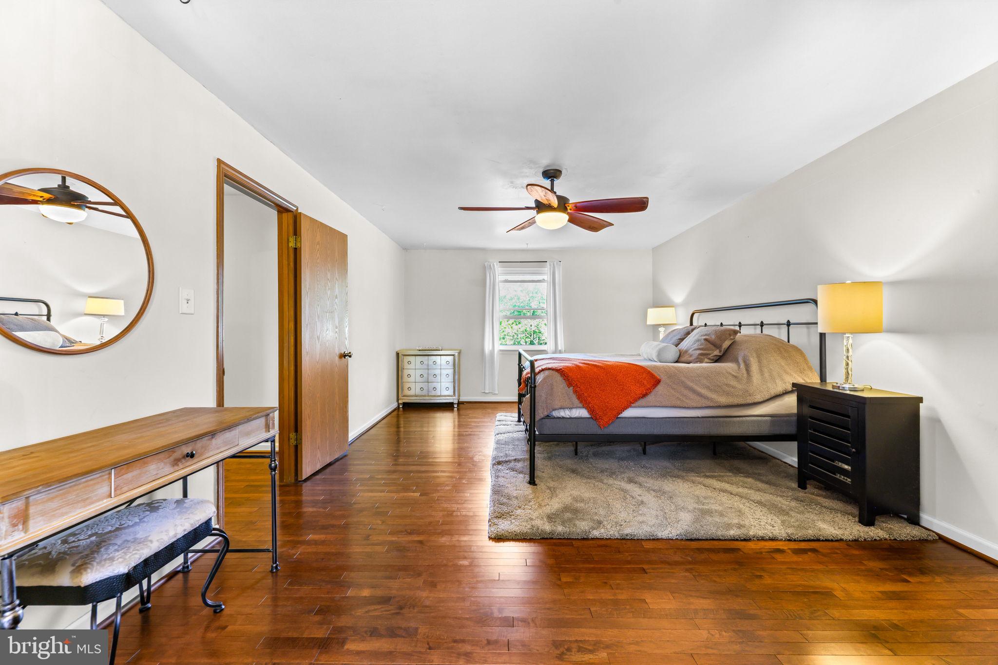 FOX CHASE - Residential