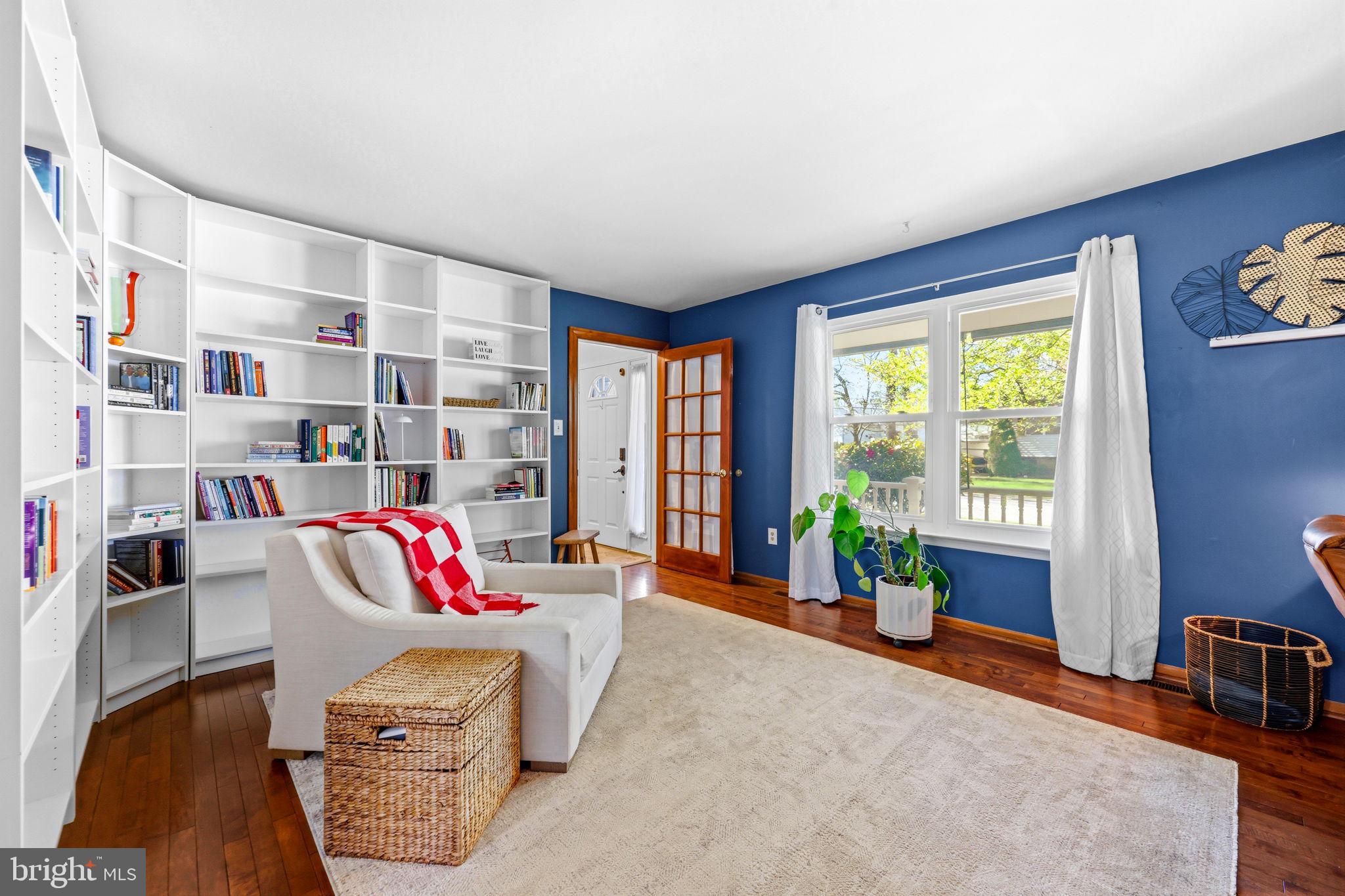 FOX CHASE - Residential