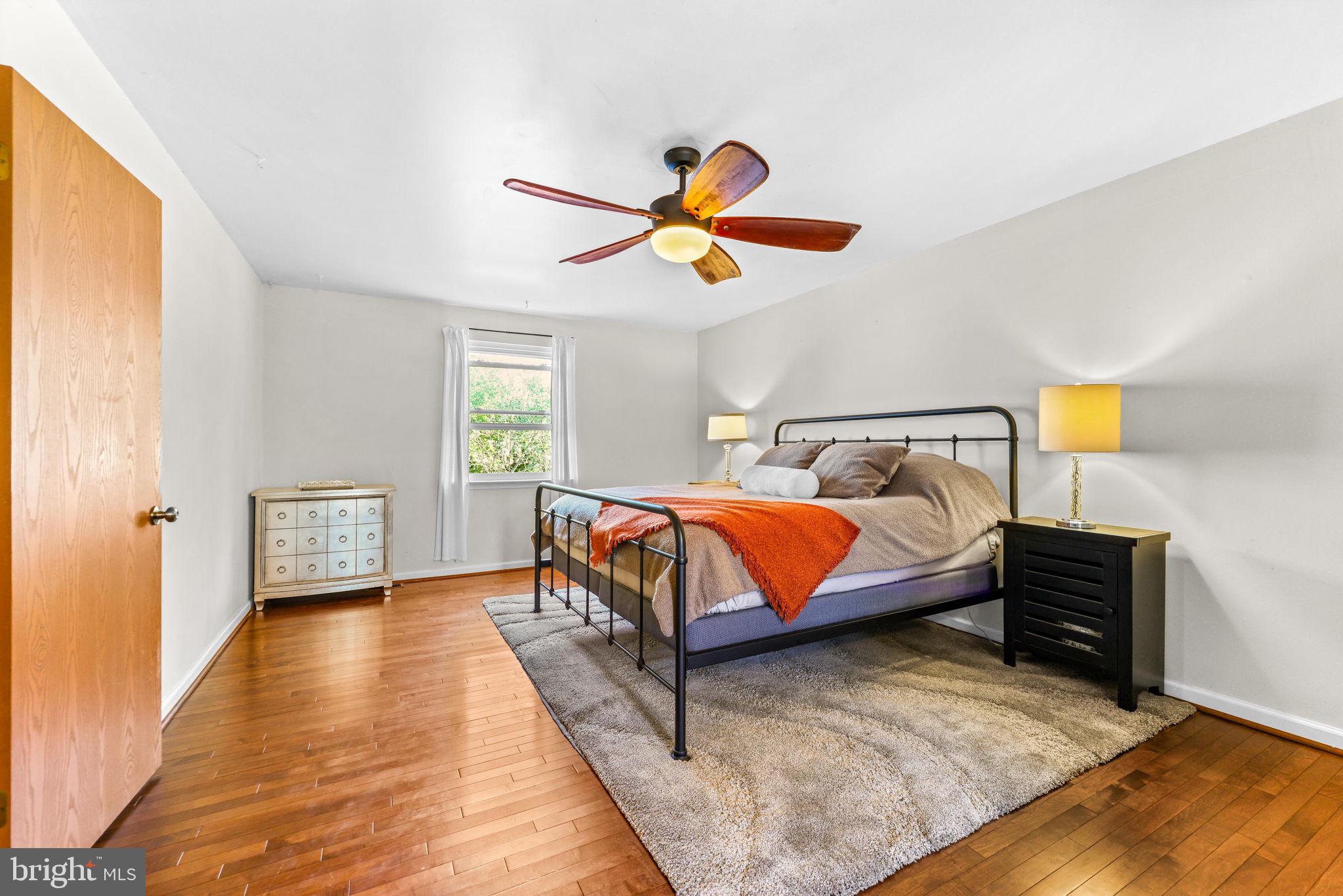 FOX CHASE - Residential