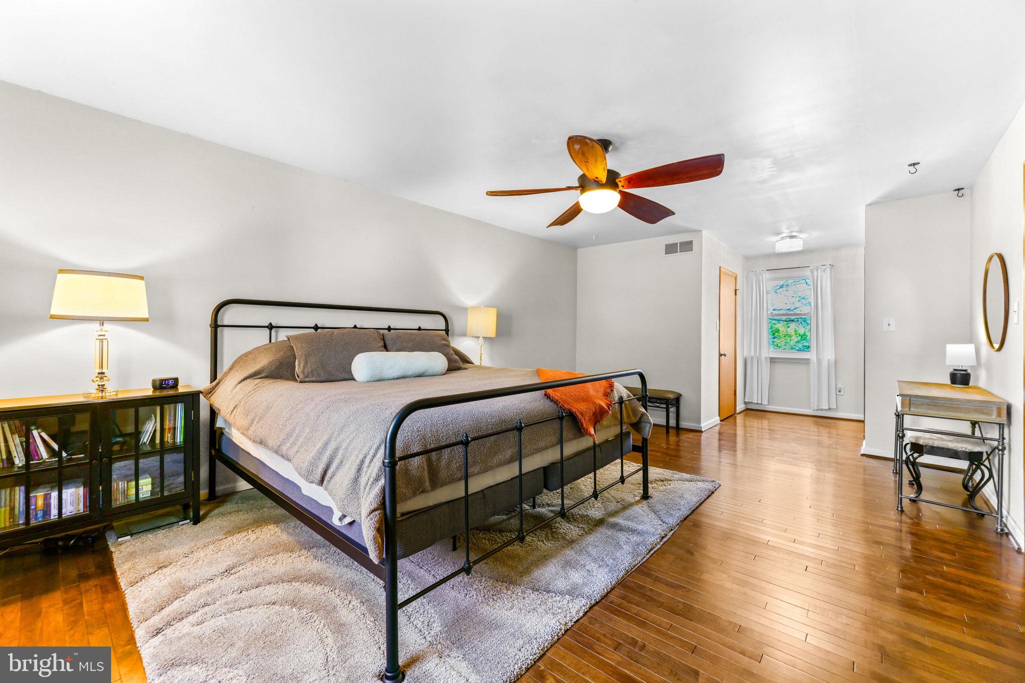 FOX CHASE - Residential