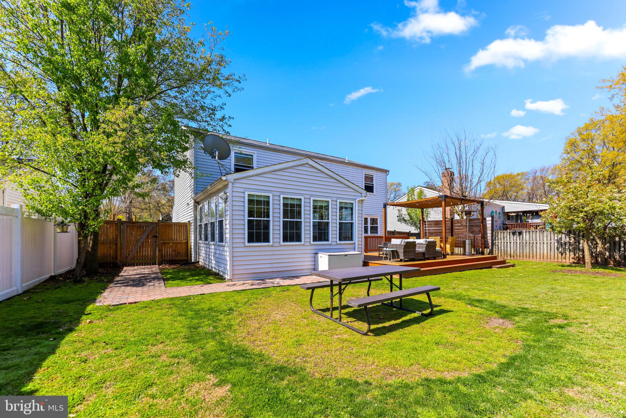 FOX CHASE - Residential