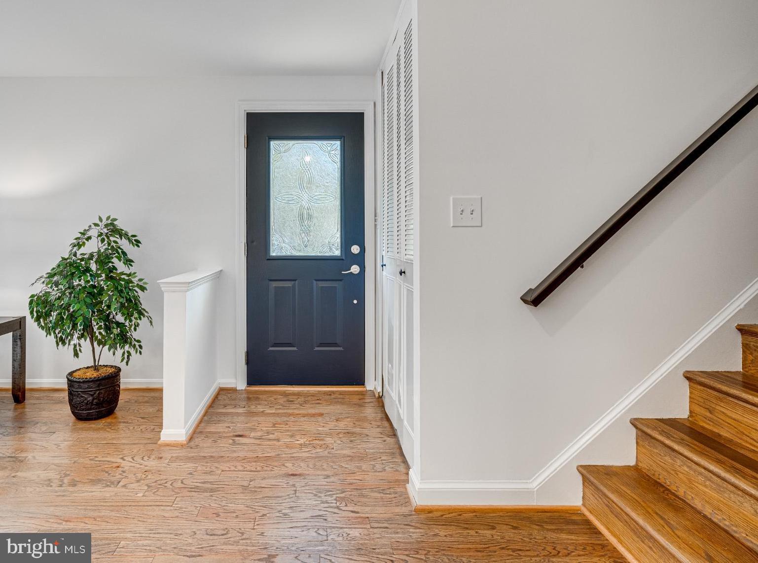 9896 BECKET COURT