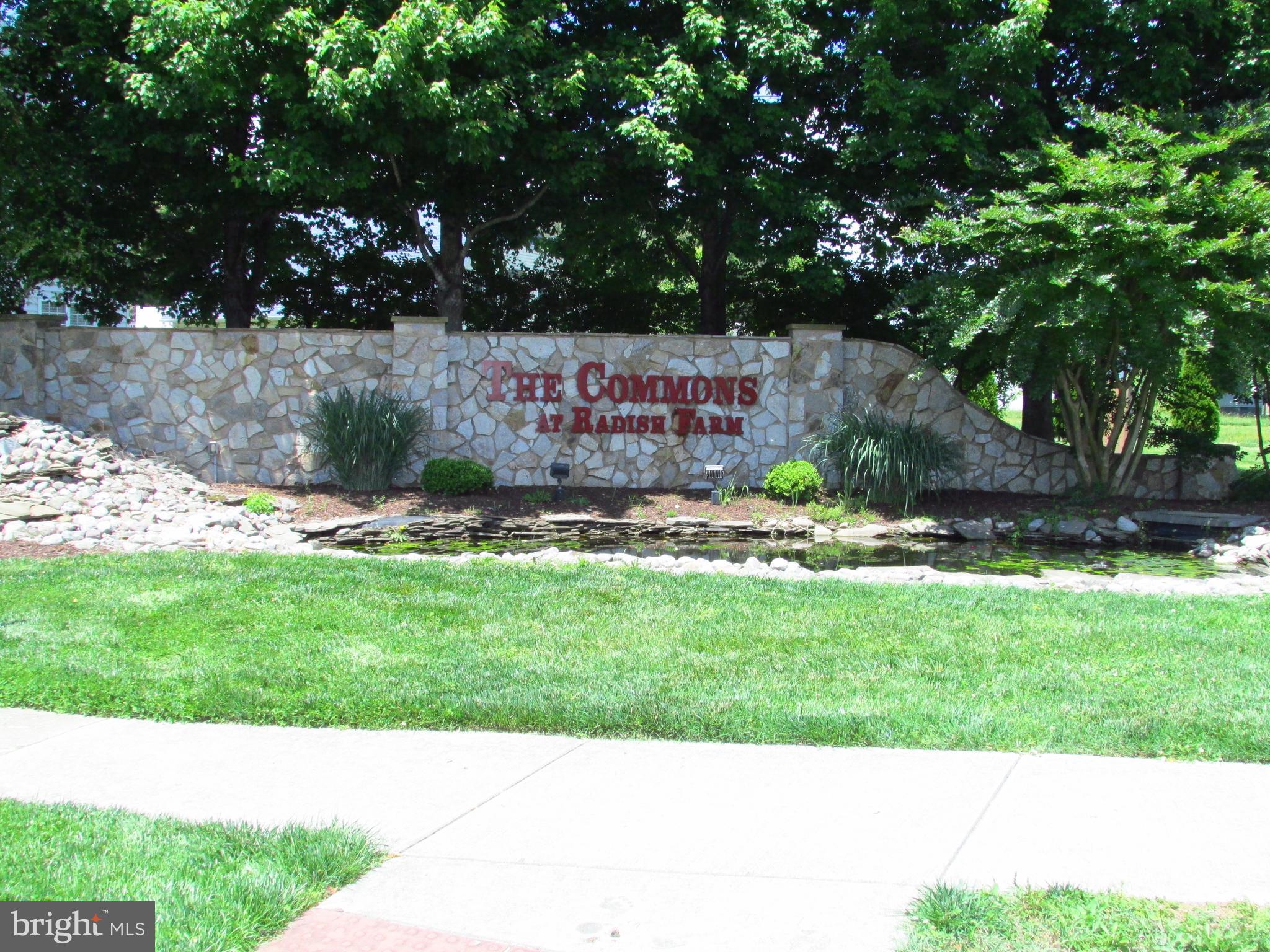 206 W BOURNE WAY 1-3