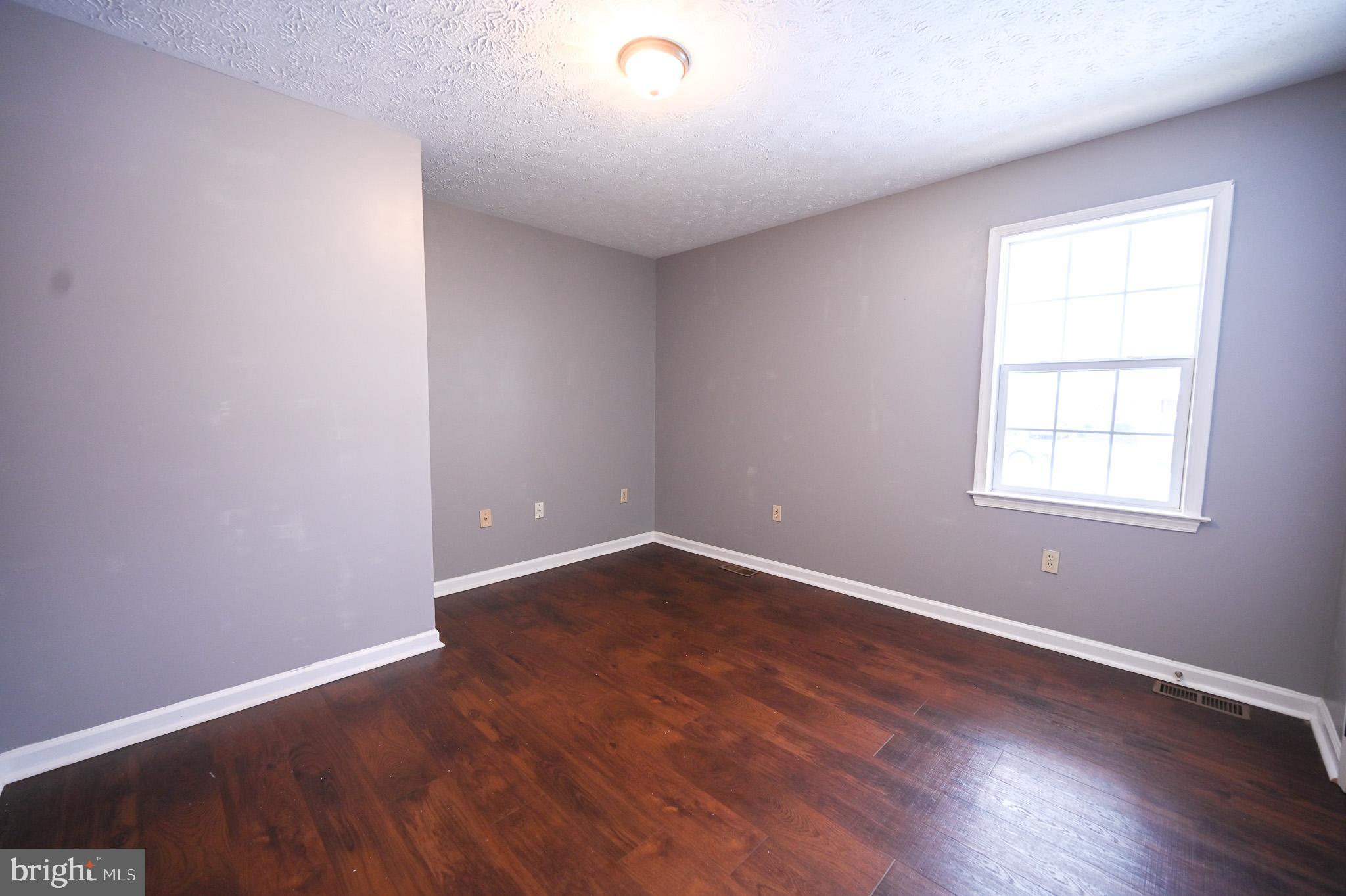 CAVE QUARTERS - Residential