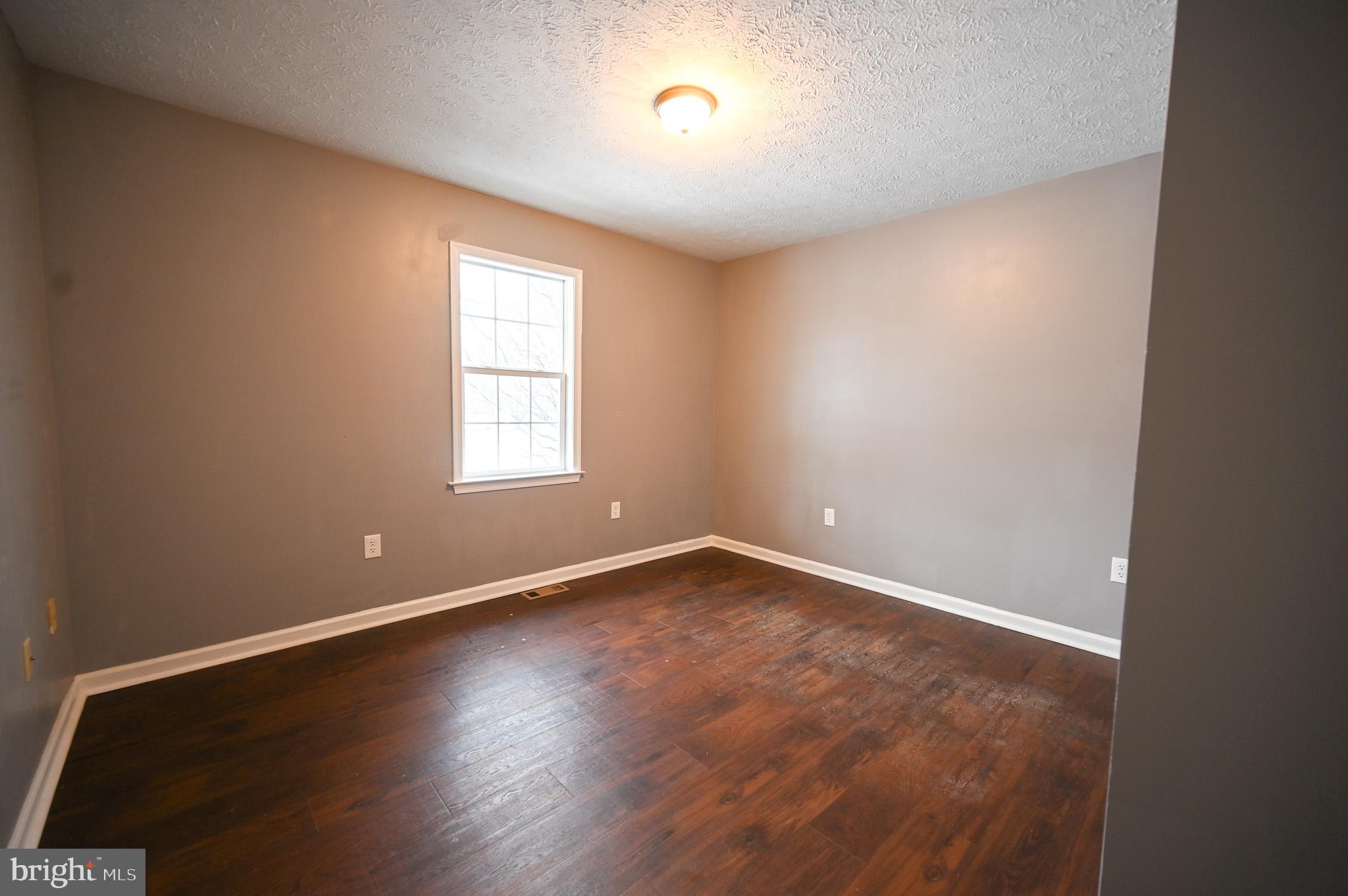 CAVE QUARTERS - Residential