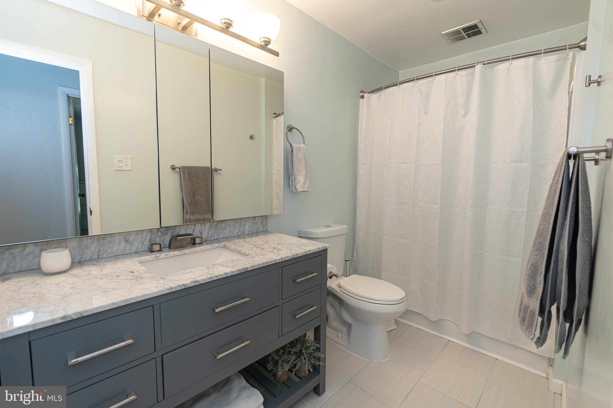 KINGSVILLE - Residential