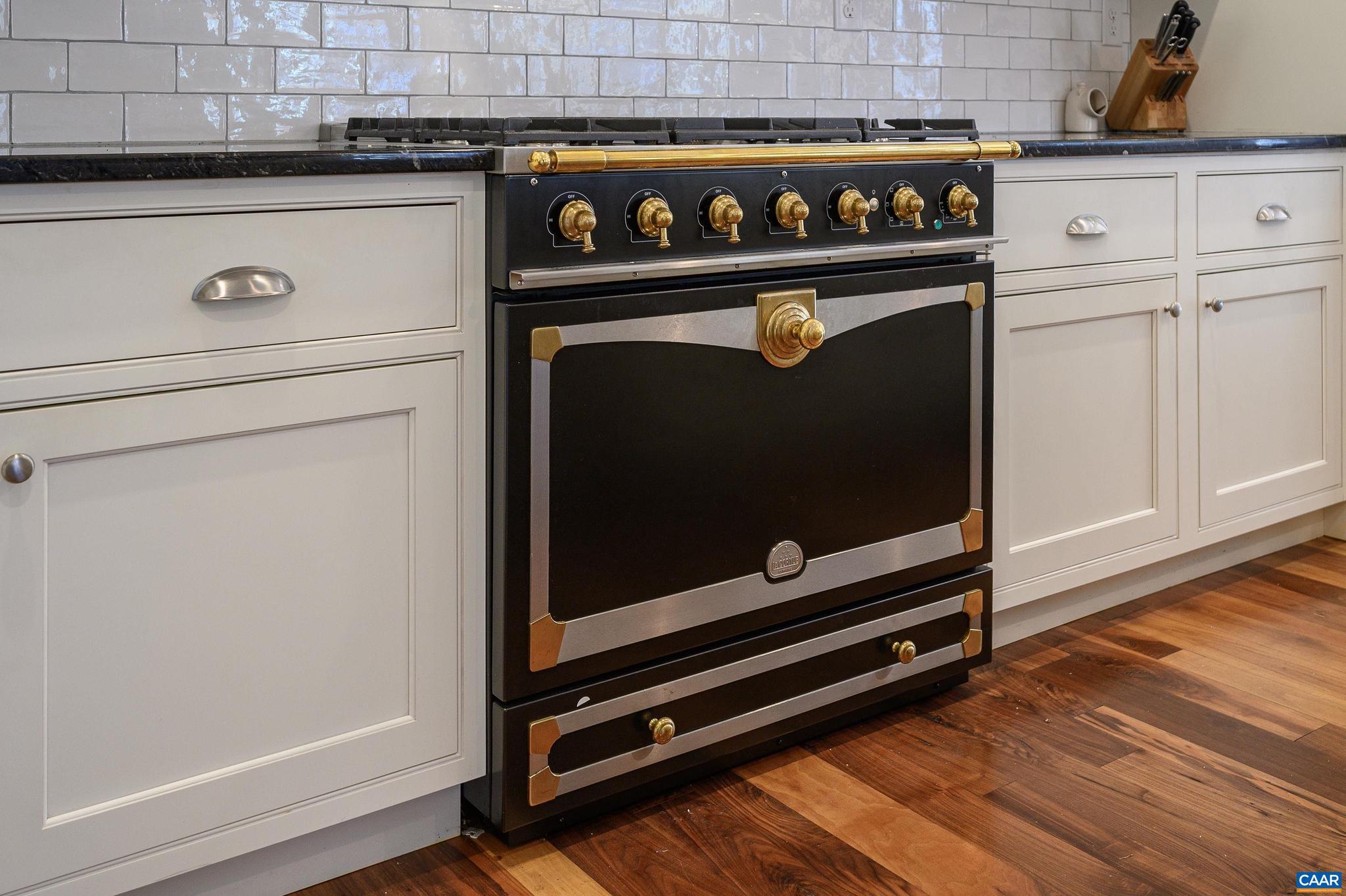 COLTHURST FARM - Residential