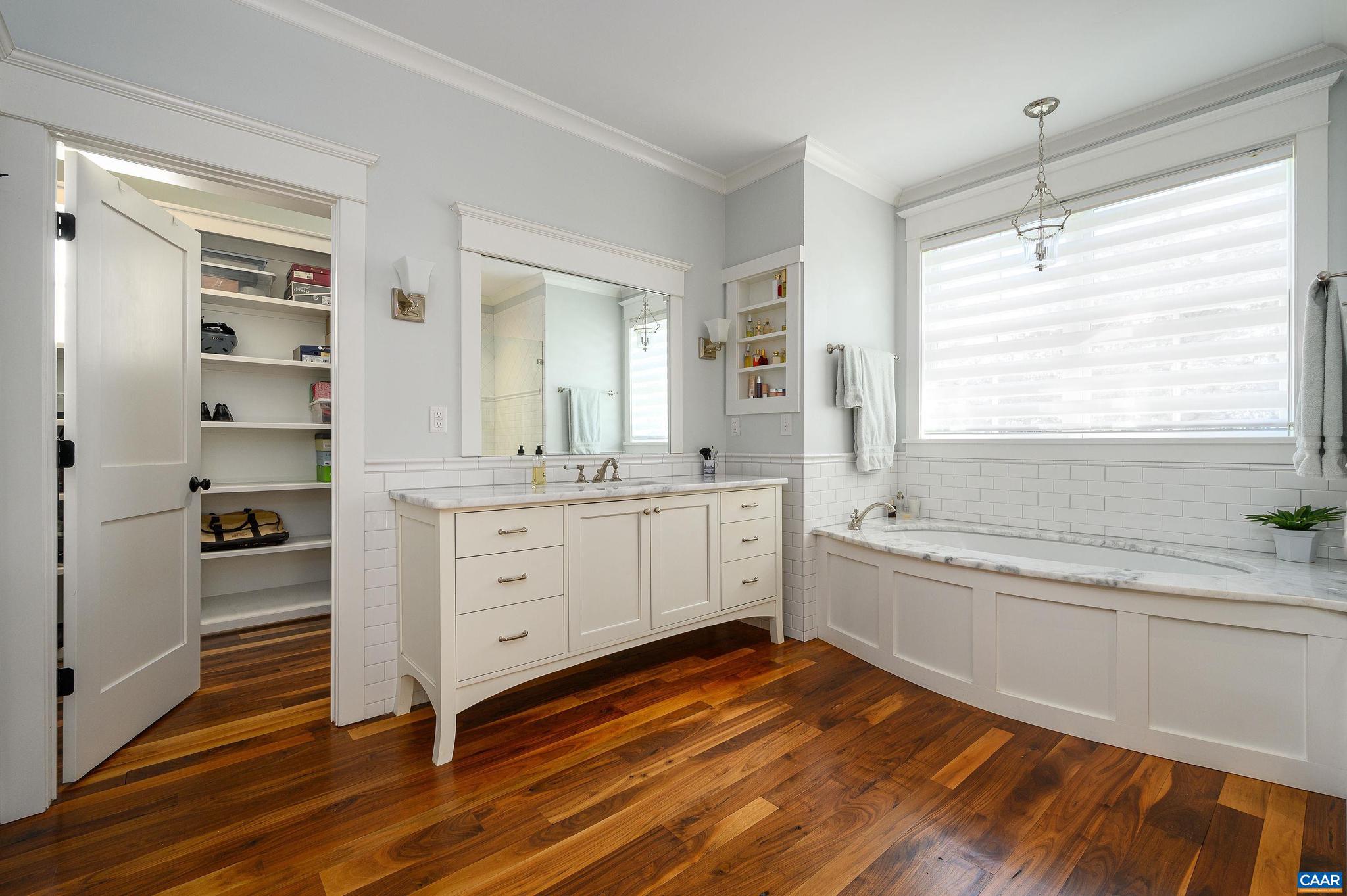 COLTHURST FARM - Residential