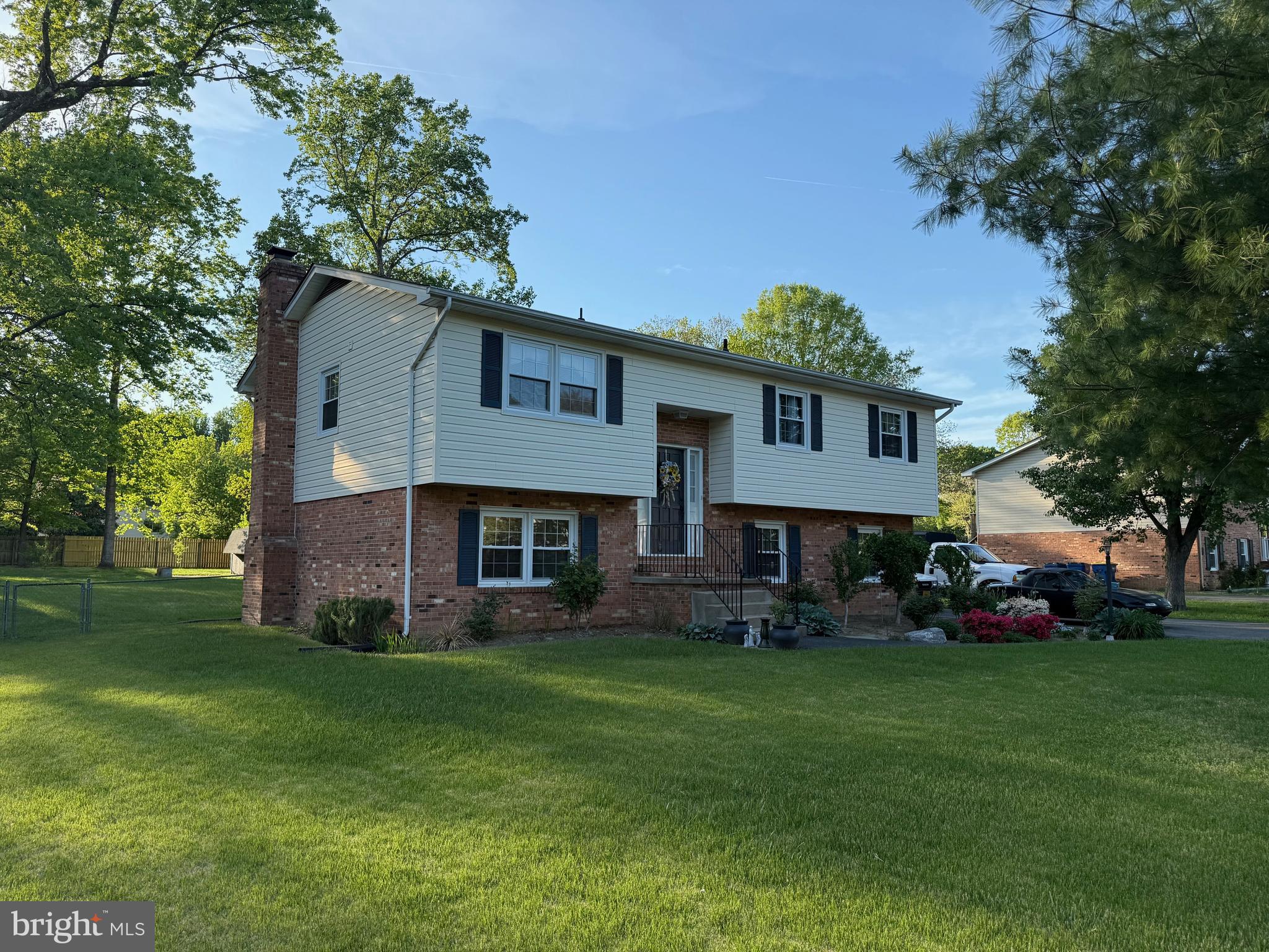 WAVERLY VILLAGE - Residential