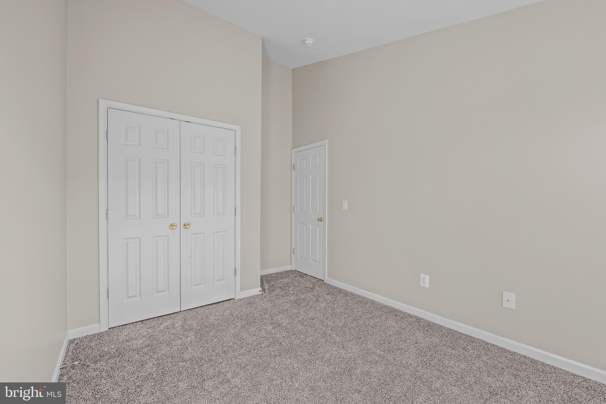 MILLS FARM - Residential