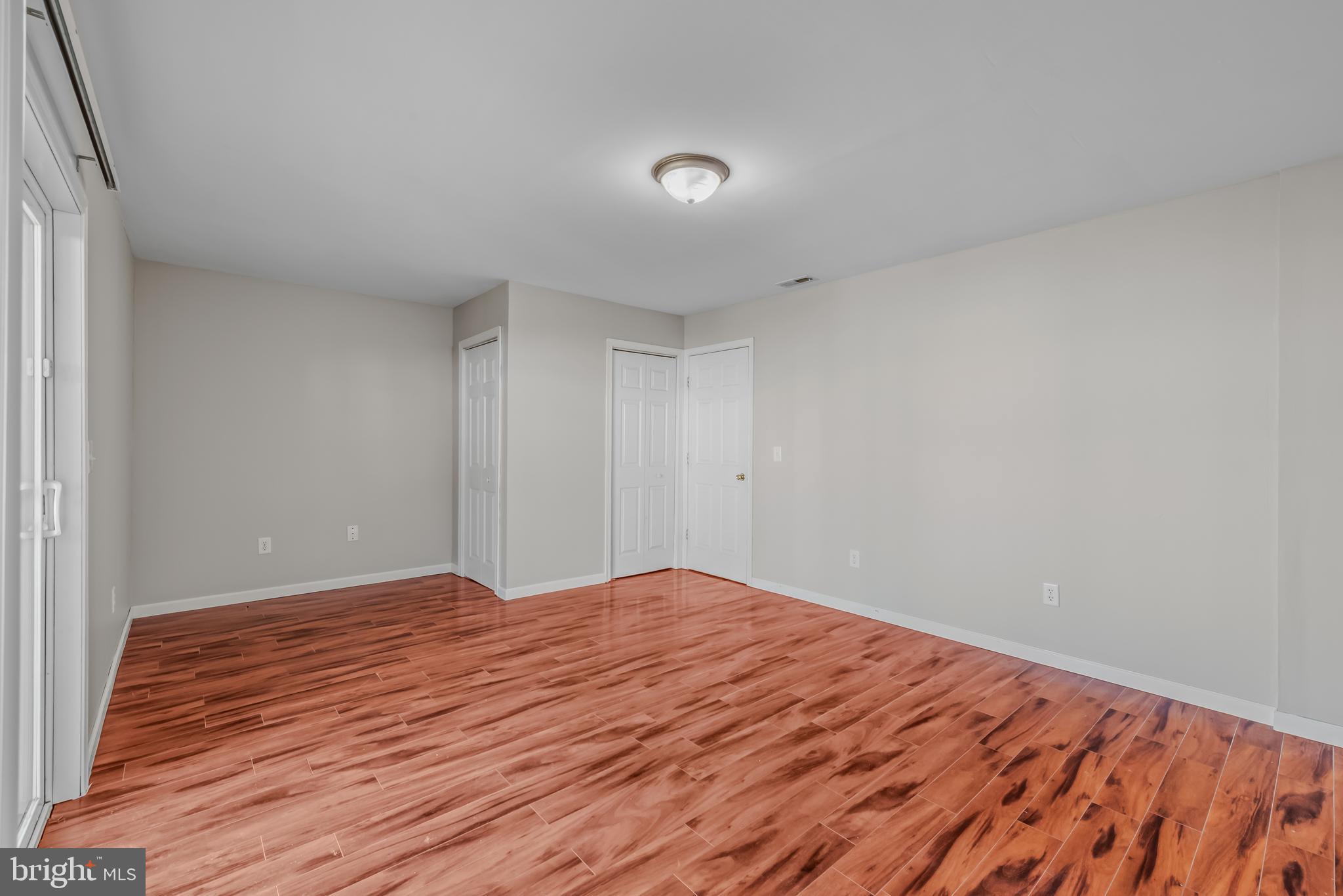 MILLS FARM - Residential