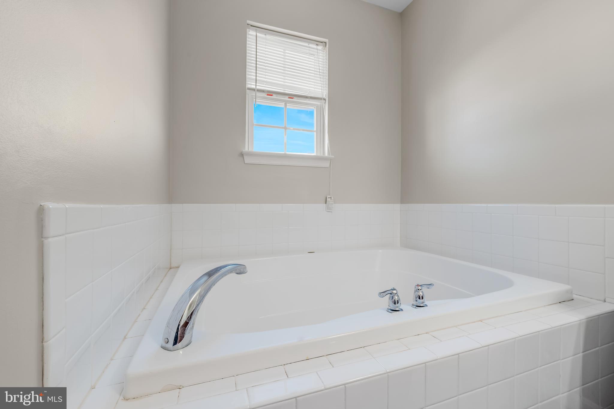 MILLS FARM - Residential