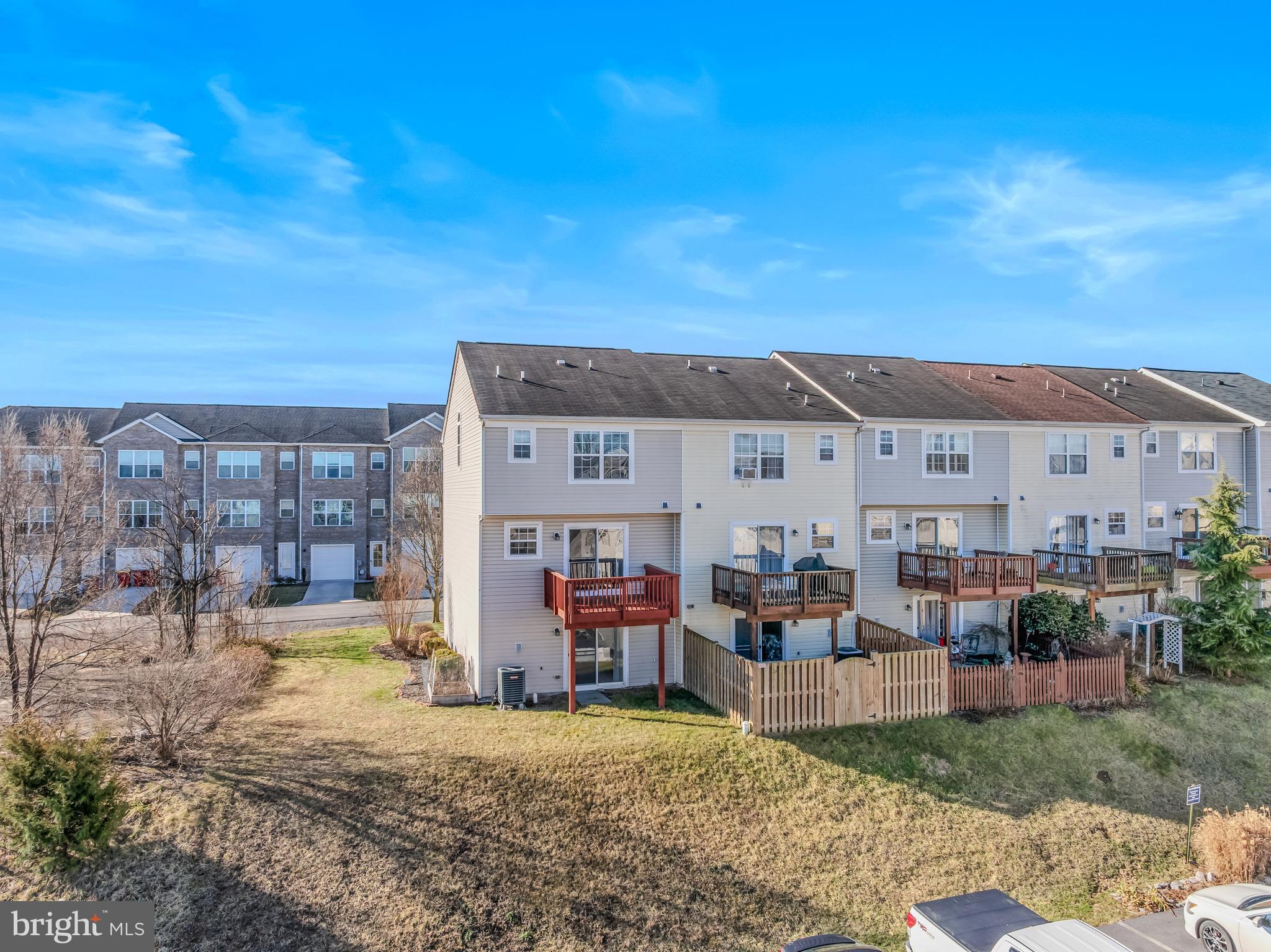 MILLS FARM - Residential