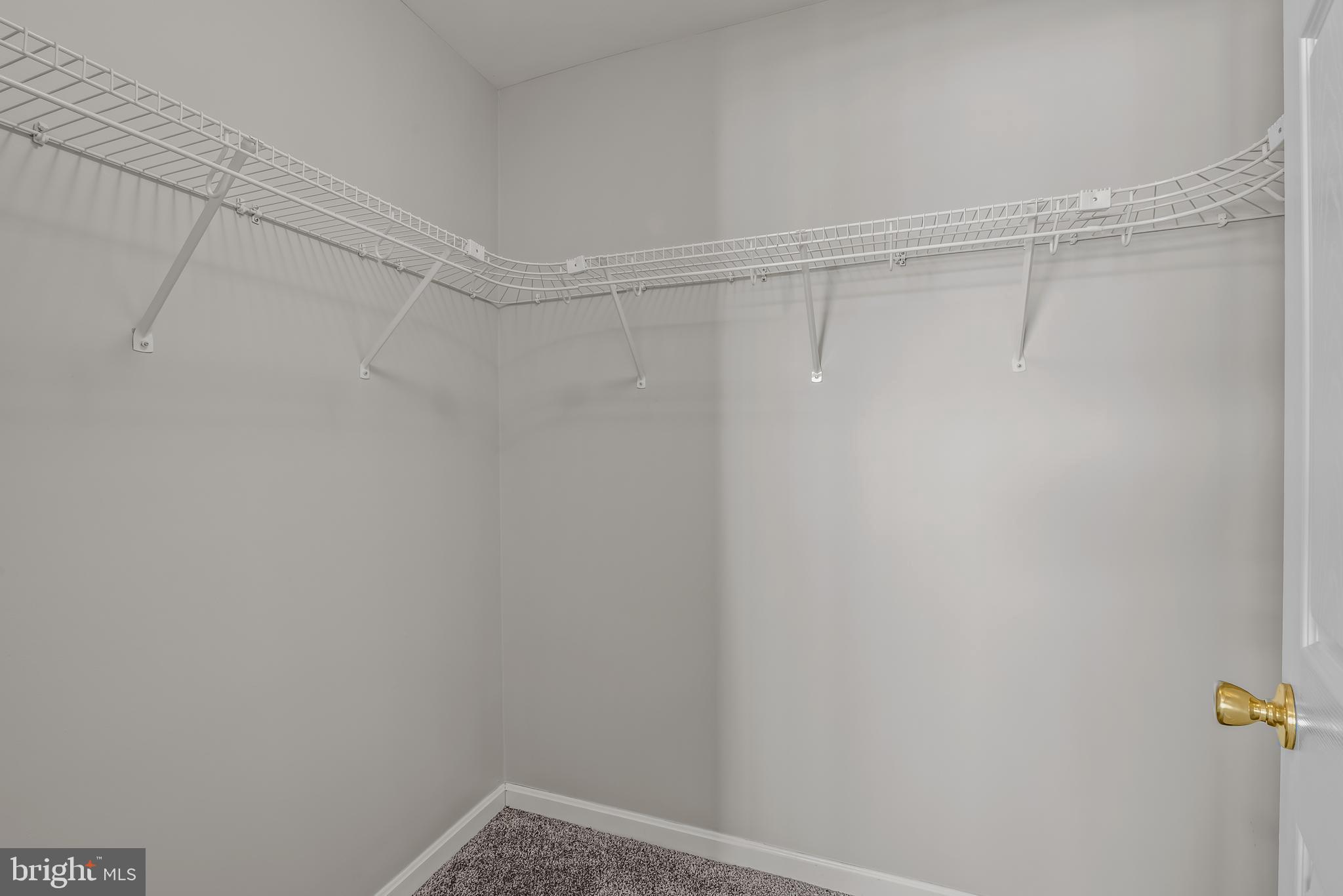 MILLS FARM - Residential