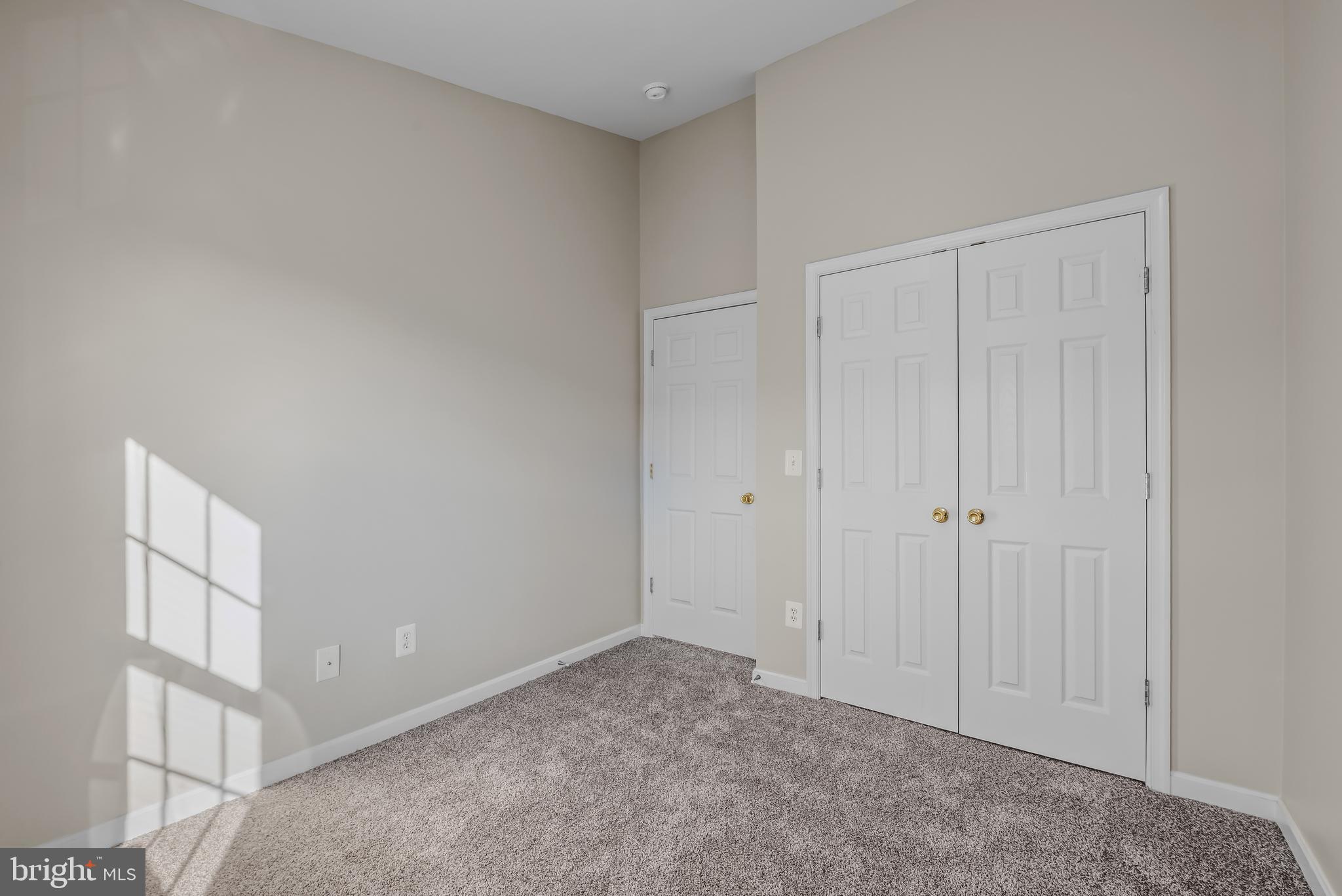 MILLS FARM - Residential