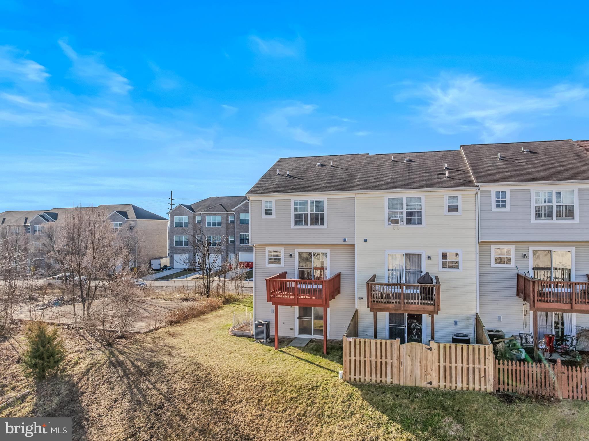 MILLS FARM - Residential