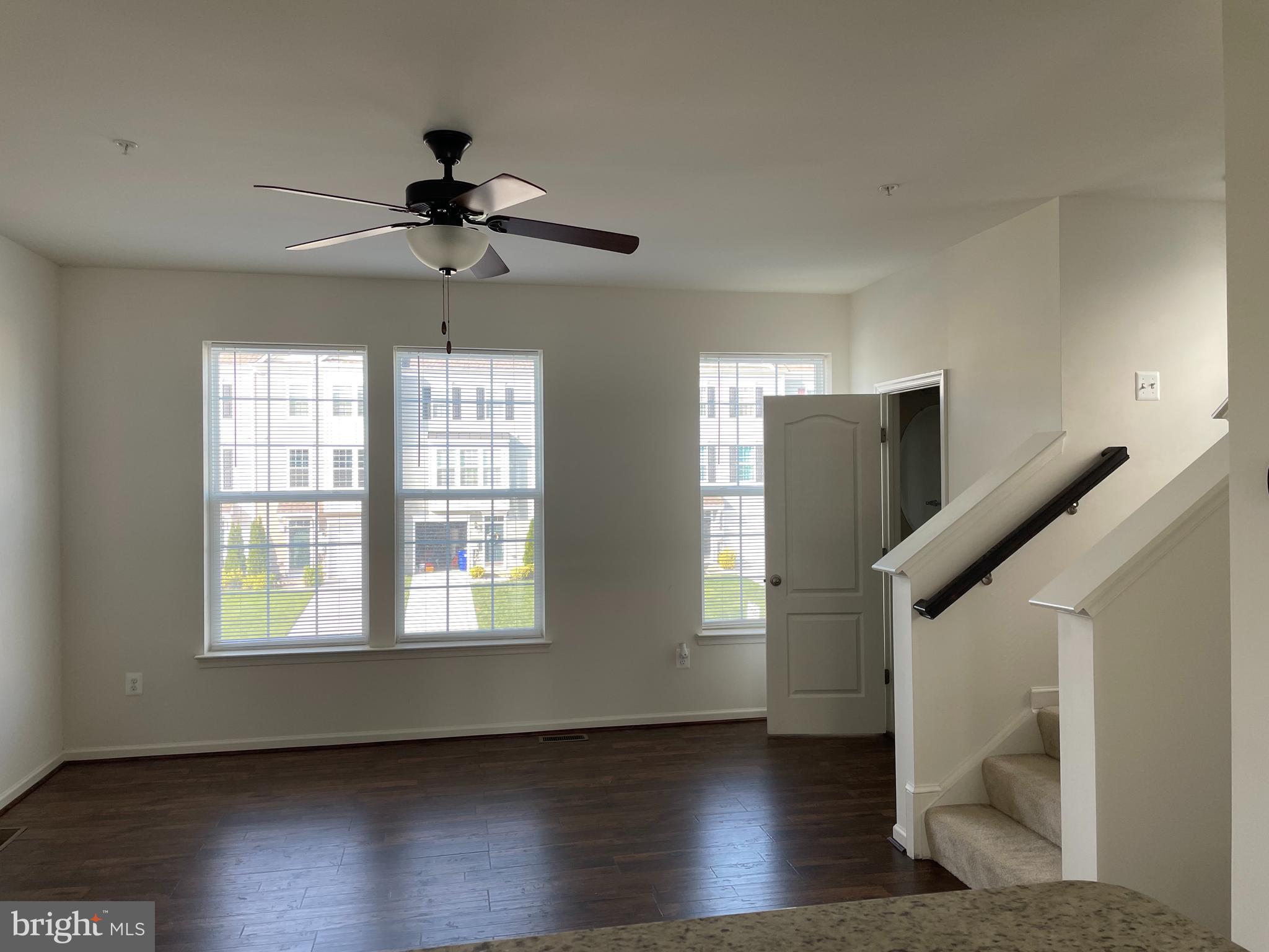 COLLEGIATE ACRES - Residential Lease