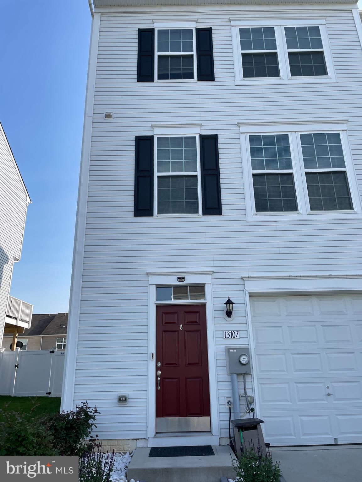 COLLEGIATE ACRES - Residential Lease