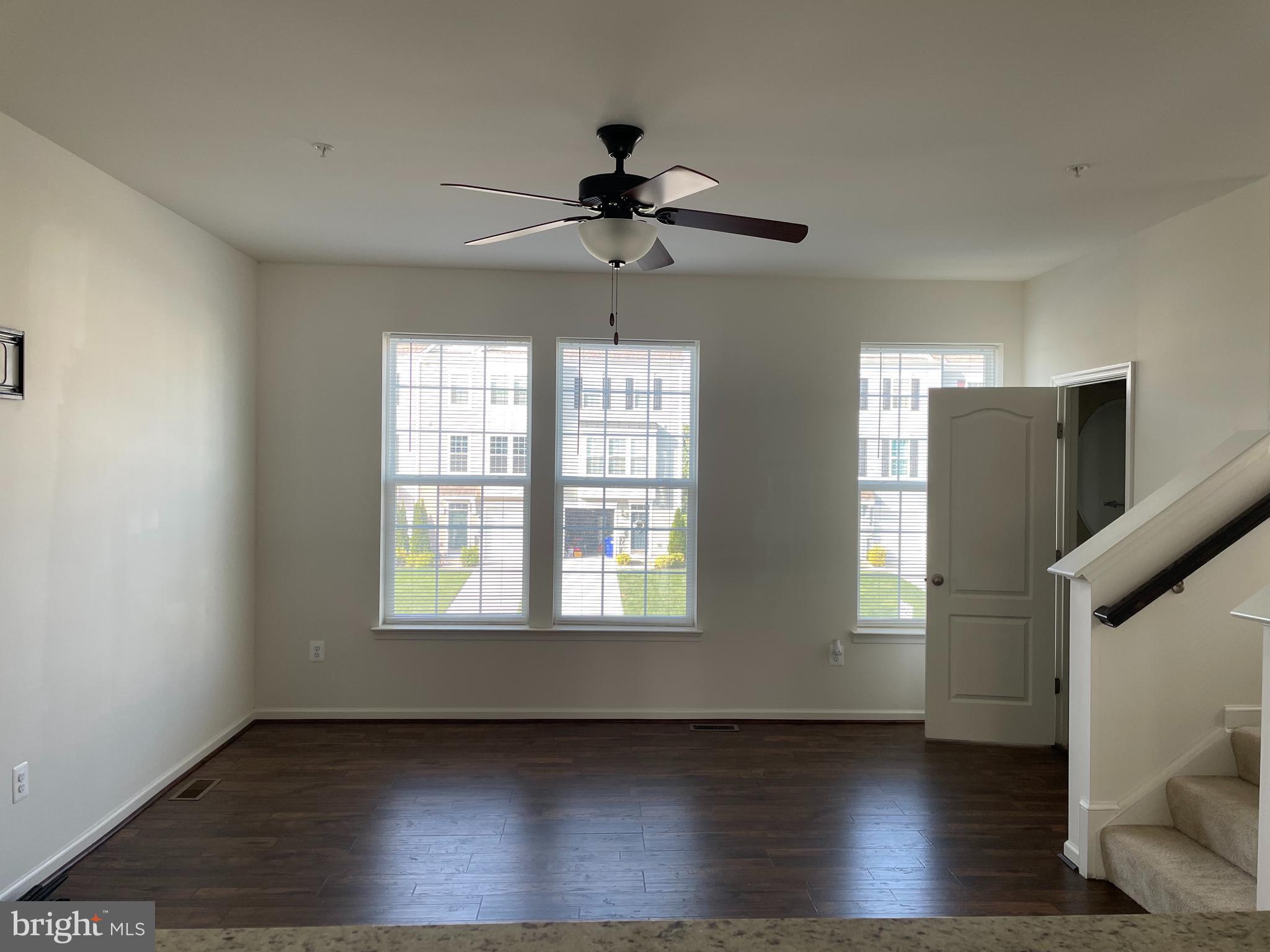 COLLEGIATE ACRES - Residential Lease