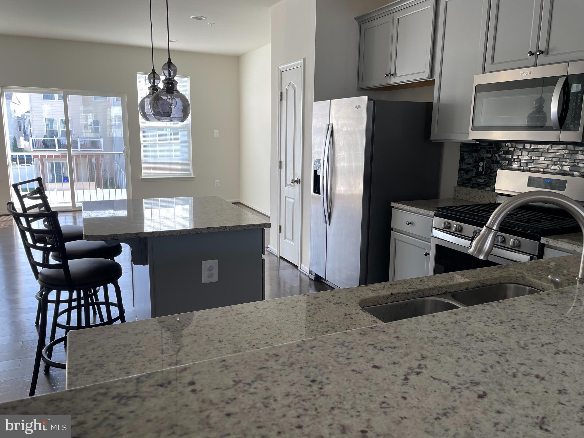 COLLEGIATE ACRES - Residential Lease