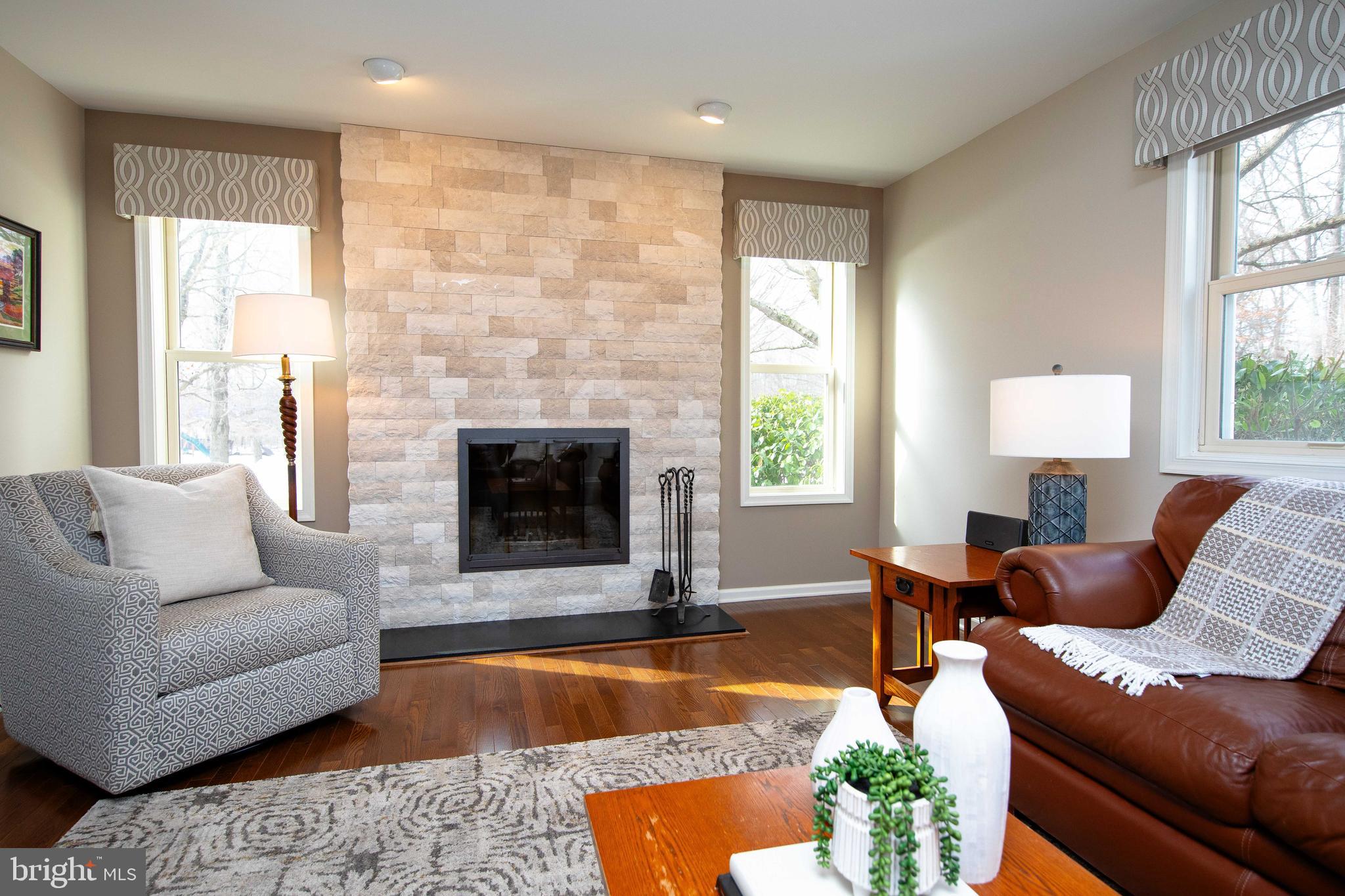 GWYNEDD KNOLL - Residential