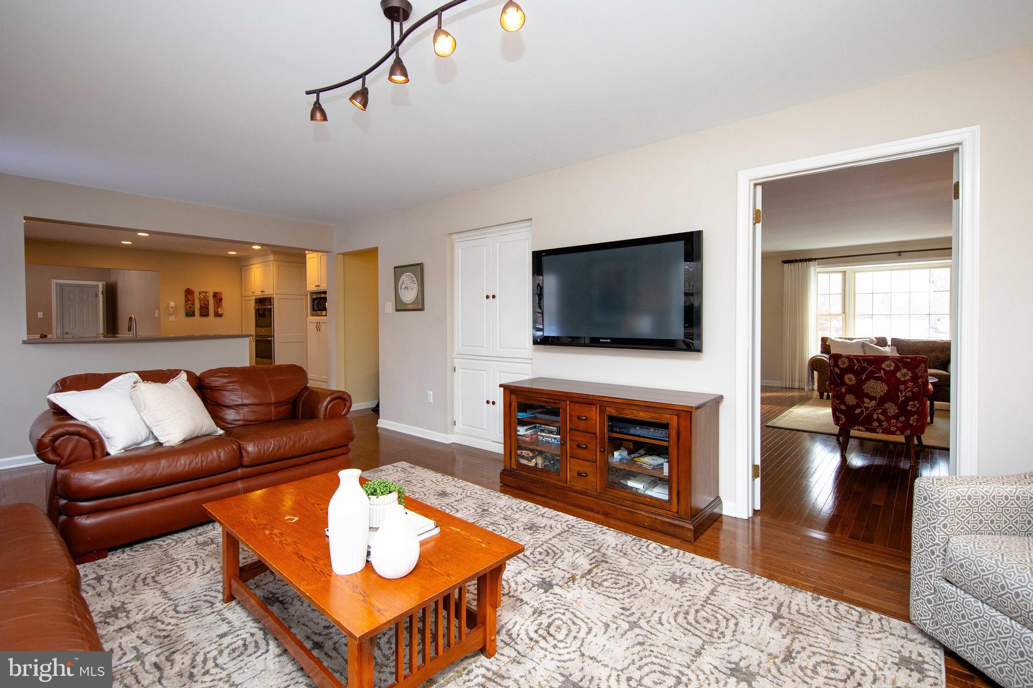 GWYNEDD KNOLL - Residential