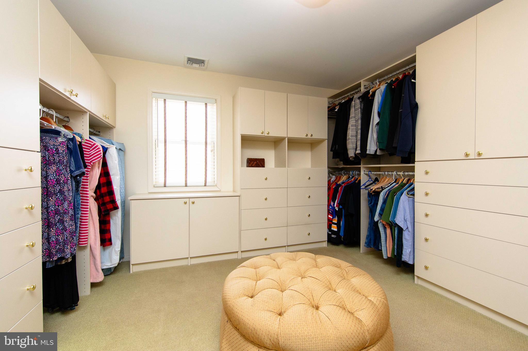 GWYNEDD KNOLL - Residential